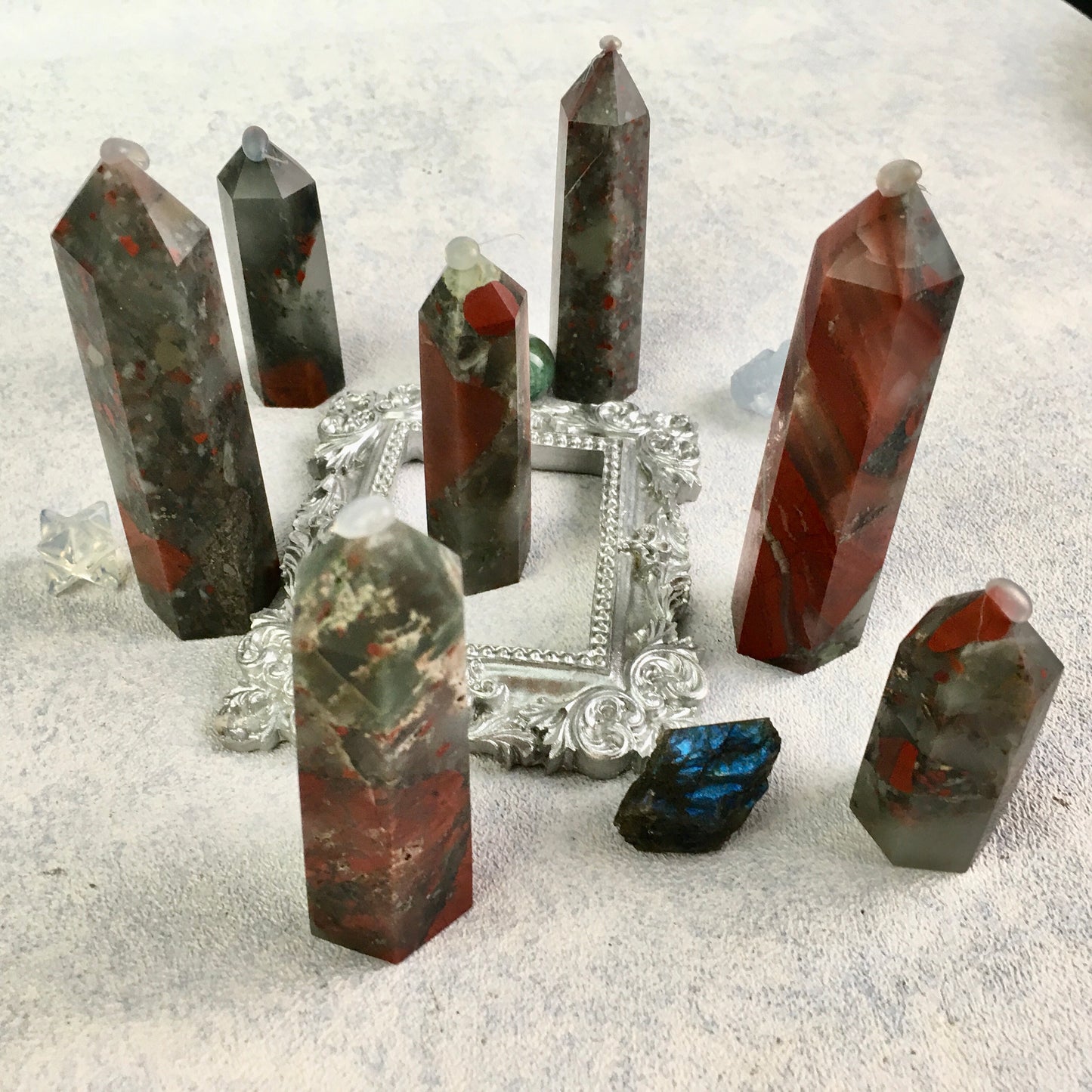 Wholesale Natural Healing Crystal Blood Stone Tower for Decoration 1kg