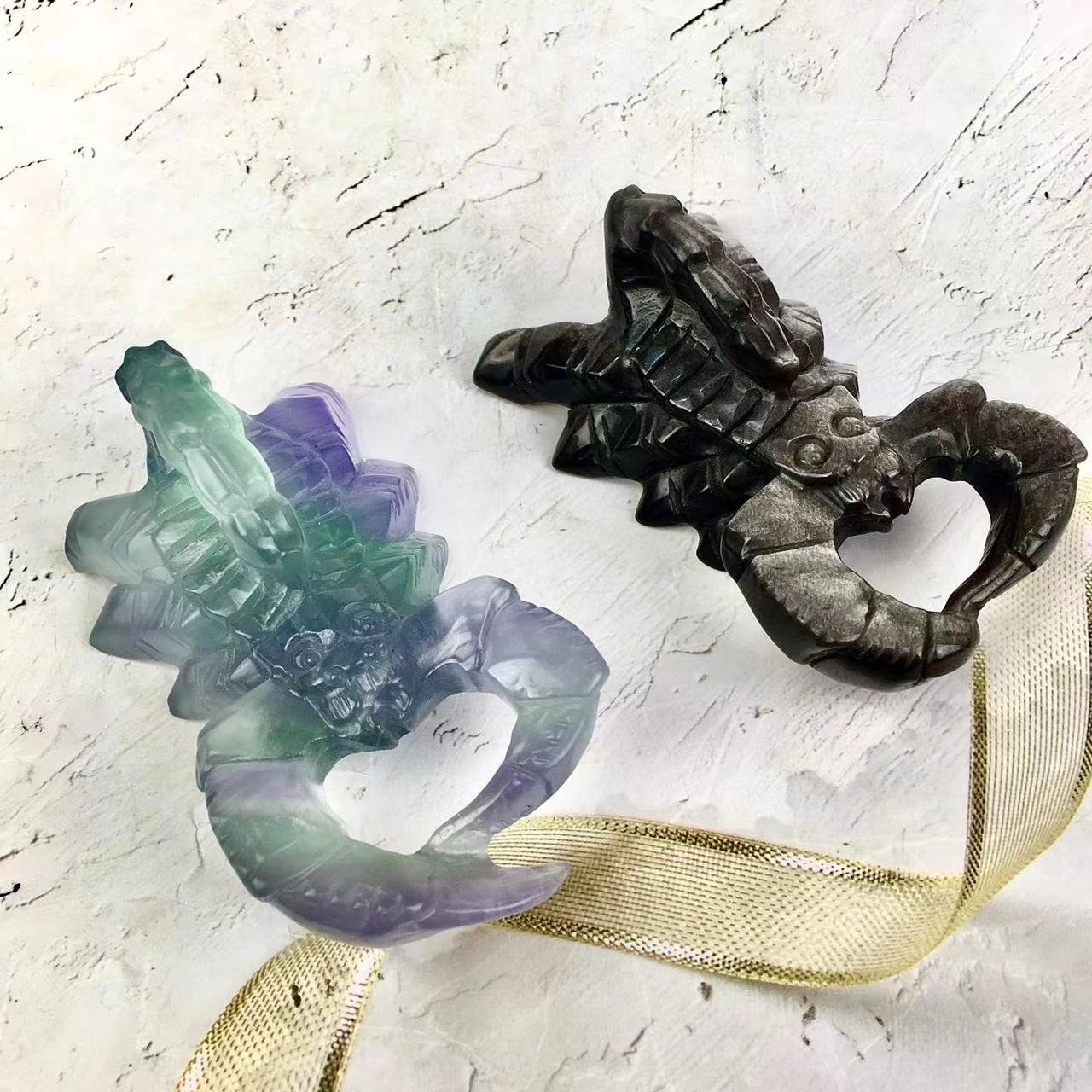 Wholesale Natural Crystal Crafts Carving Fluorite/Silver obsidian Scorpion For Decoration