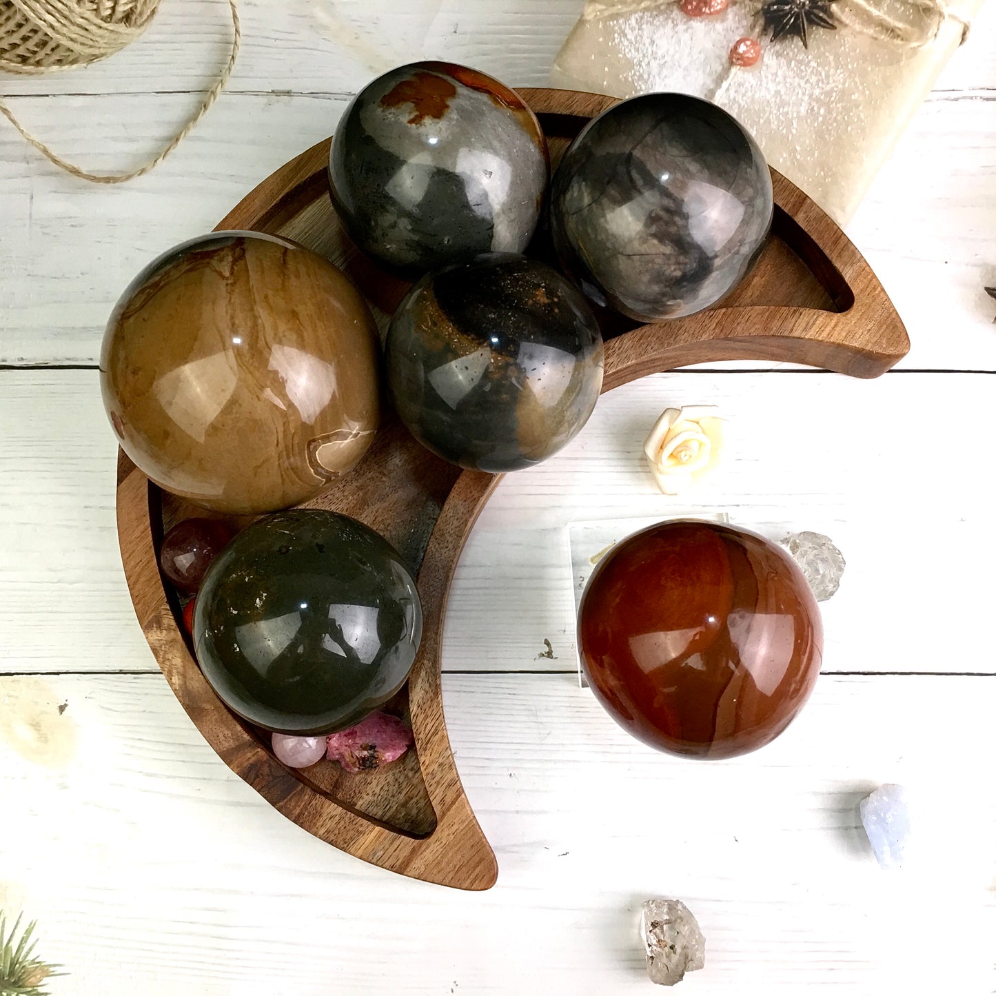 High quality wholesale Polychrome Stone Sphere Natural Crystal ocean stone Crystal ball sphere 1kg