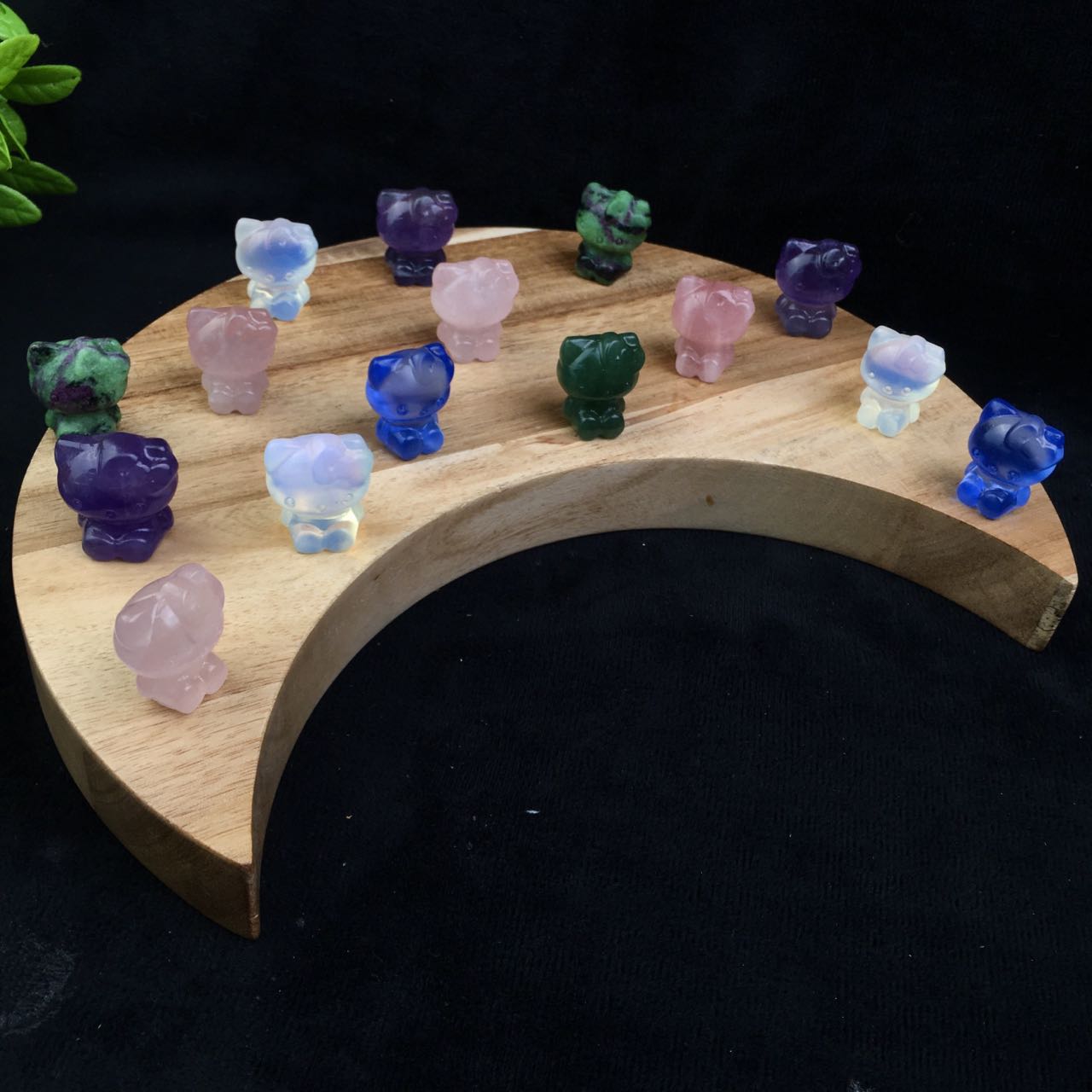 Wholesale Natural Healing Hello kitty carving for decoration