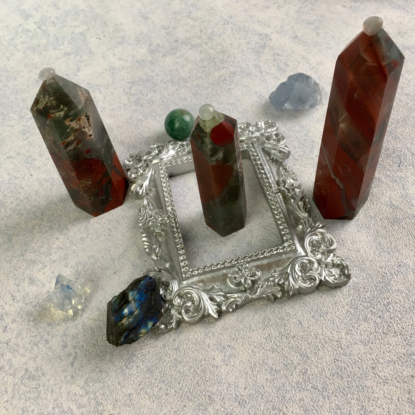 Wholesale Natural Healing Crystal Blood Stone Tower for Decoration 1kg