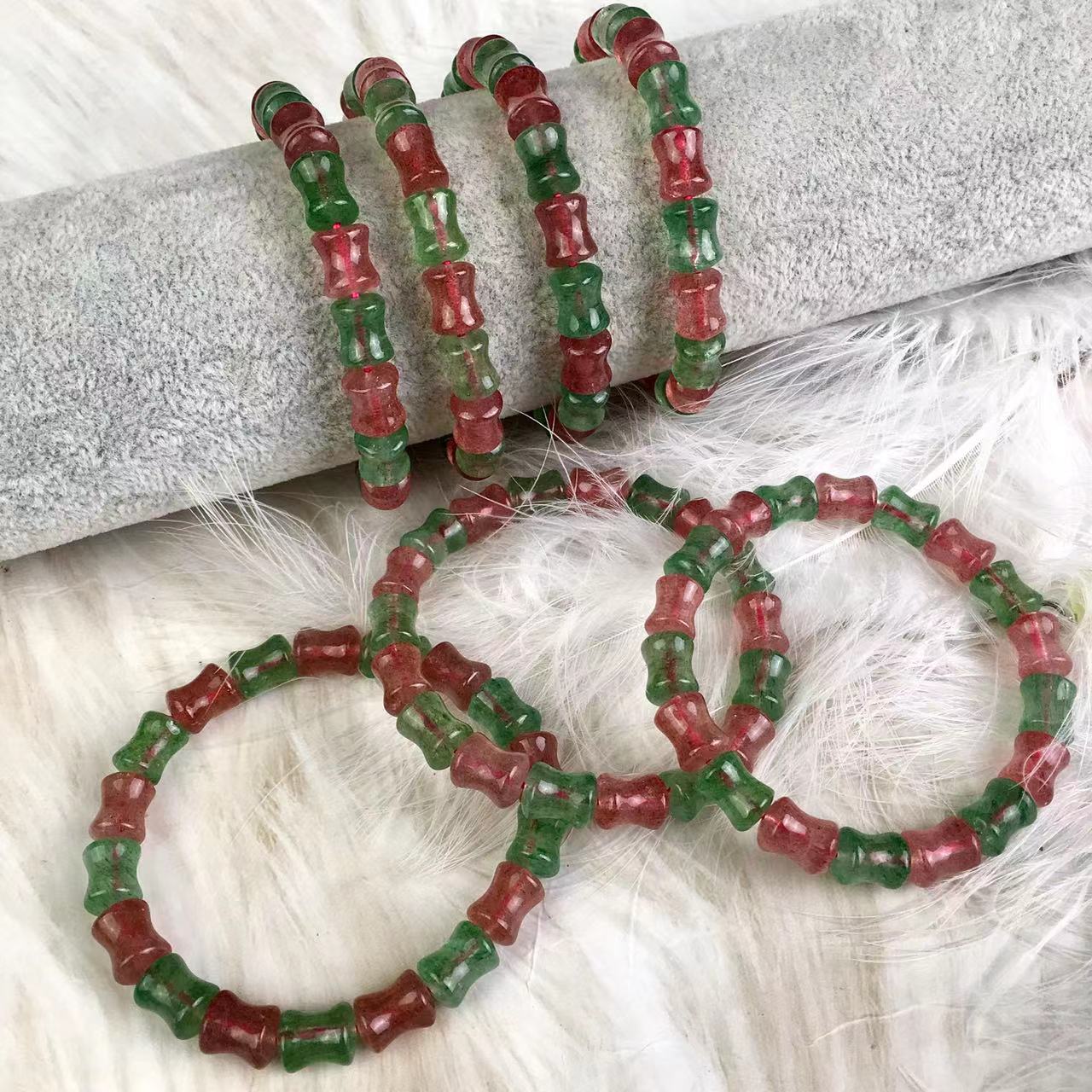 New Natural Strawberry Crystal Bracelet /Bangle Women's crystal Green strawberry and red strawberry bracelet 6mm