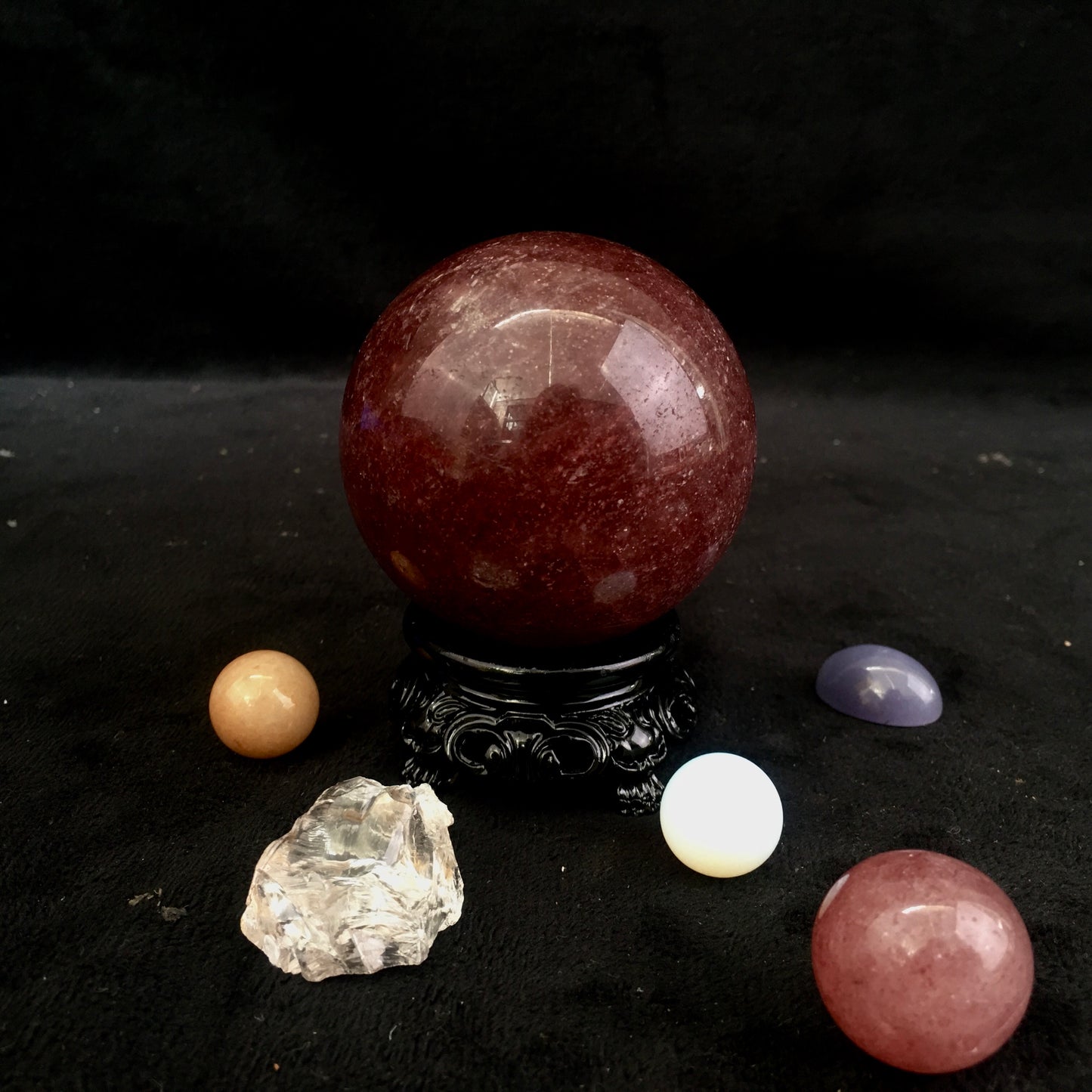 Wholesale Natural Strawberry Quartz Crystal Spheres for decoration 1kg