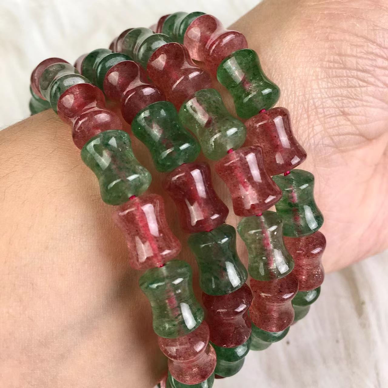 New Natural Strawberry Crystal Bracelet /Bangle Women's crystal Green strawberry and red strawberry bracelet 6mm
