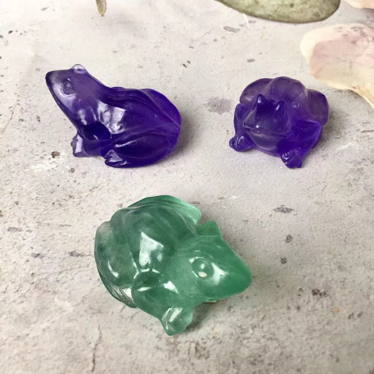 Wholesale Natural crystal Hand Carved fluorite crystal animals crafts Frog Statue For gift and crystal decor