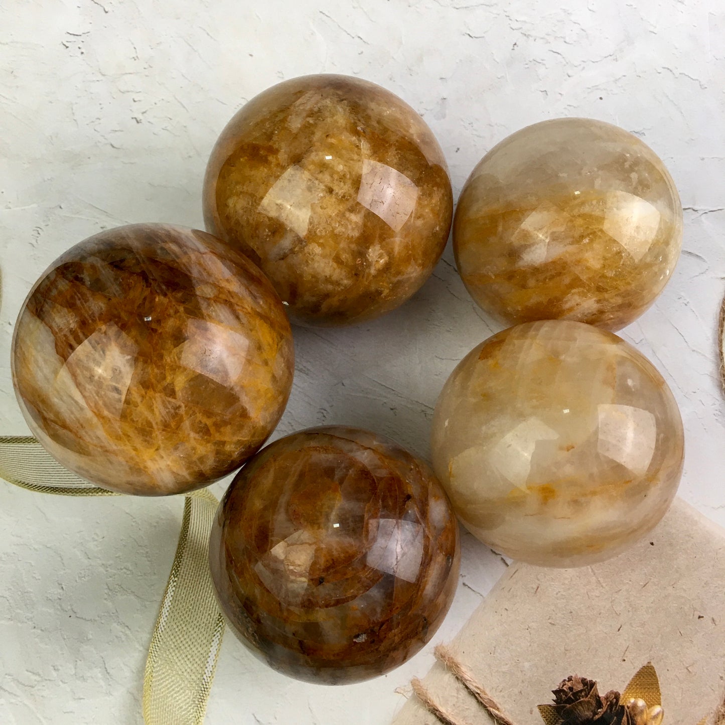 Wholesale high quality reiki natural Golden hearler sphere for decoration 1kg