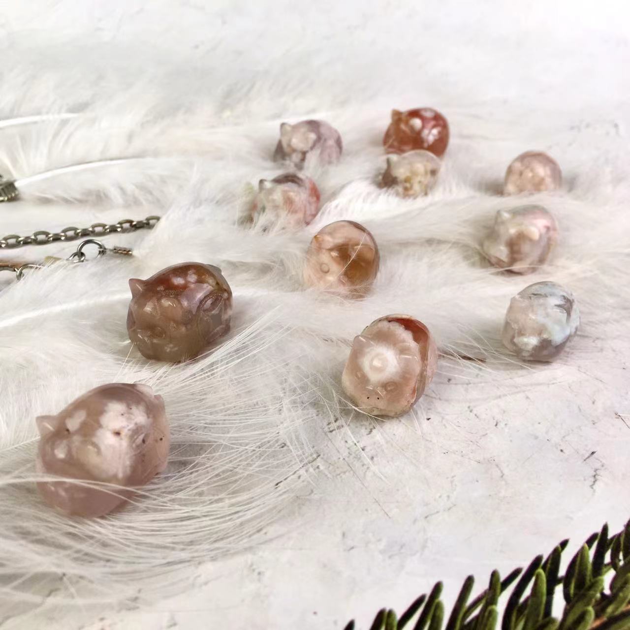 Newly Designed Beautiful Gift Natural Quartz Crystal Sakura Agate Pig for Decoration