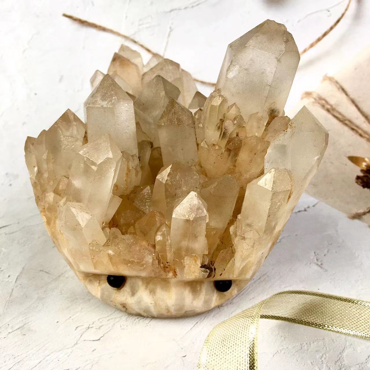 Wholesale high quality reiki natural crystal clear quartz hedgehog carving for decoraiotion