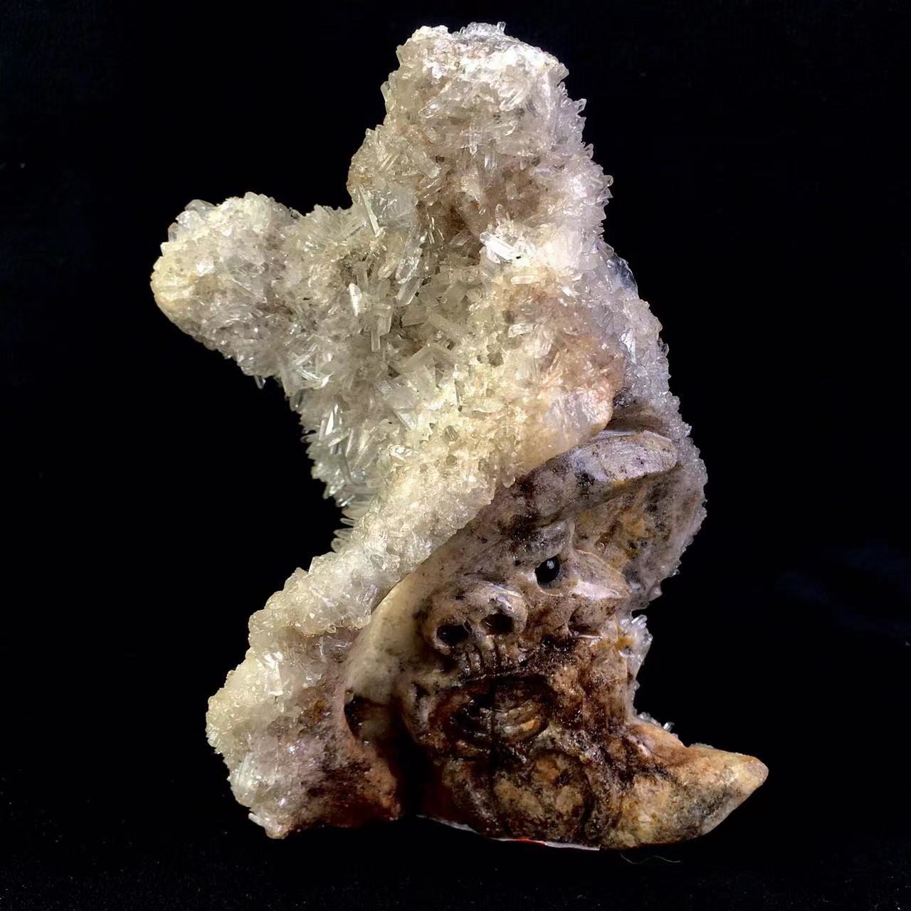 Wholesale 100% Natural Crystal Cluster Moon face with skull Crystal For Home Decoration