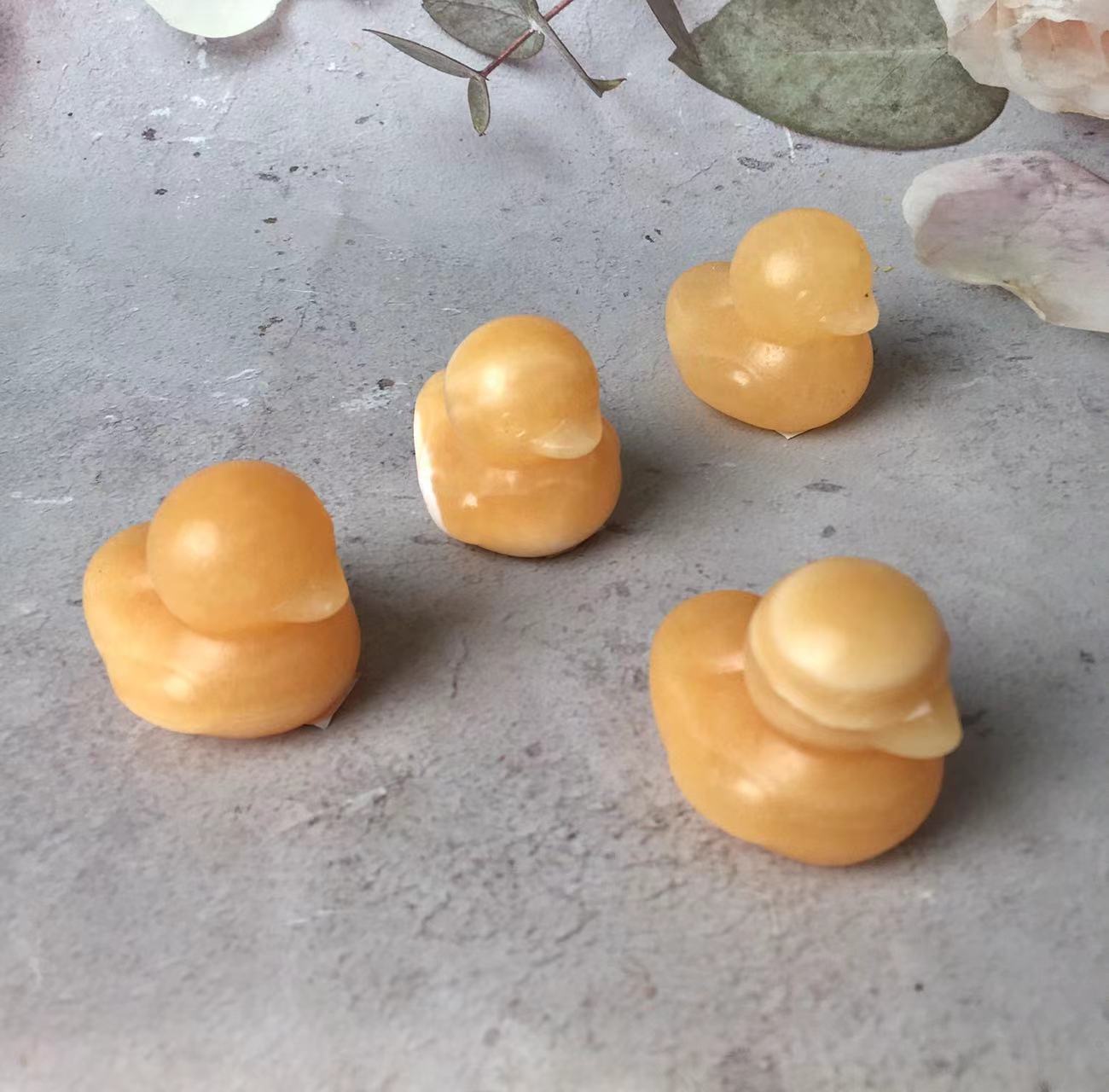 Wholesale Natural Crystal Orange Calcite Duck Crystal Duck Animal Carving Decorations