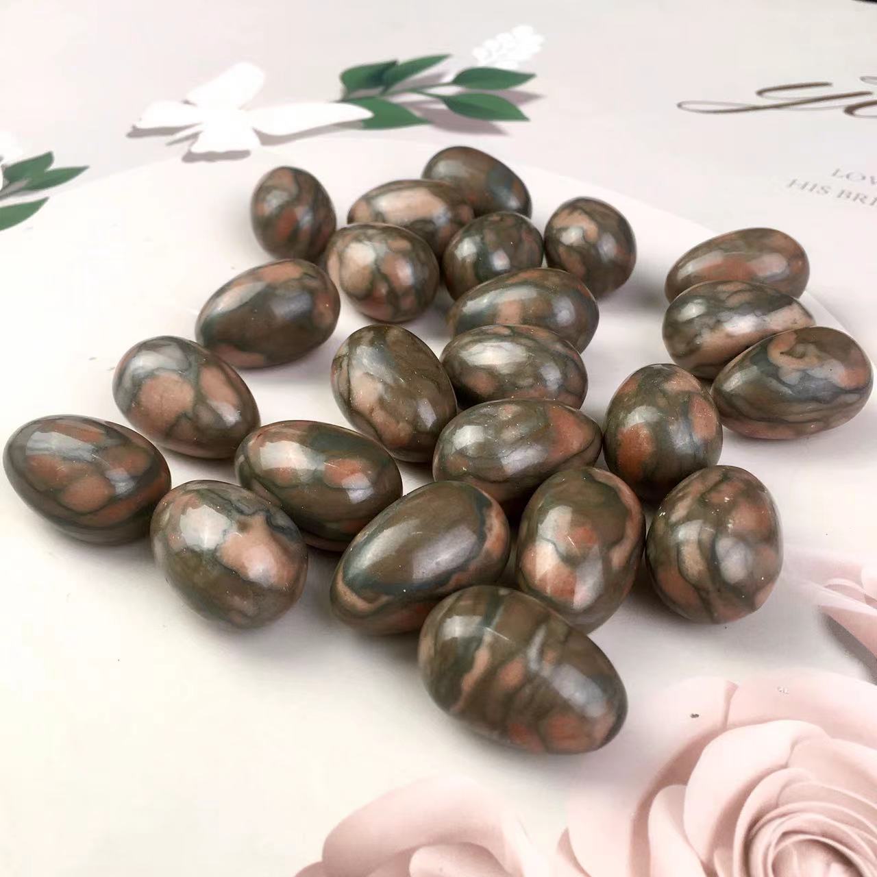 High quality wholesale Natural Crystal mini red zebra eggs For Decoration 1 pc