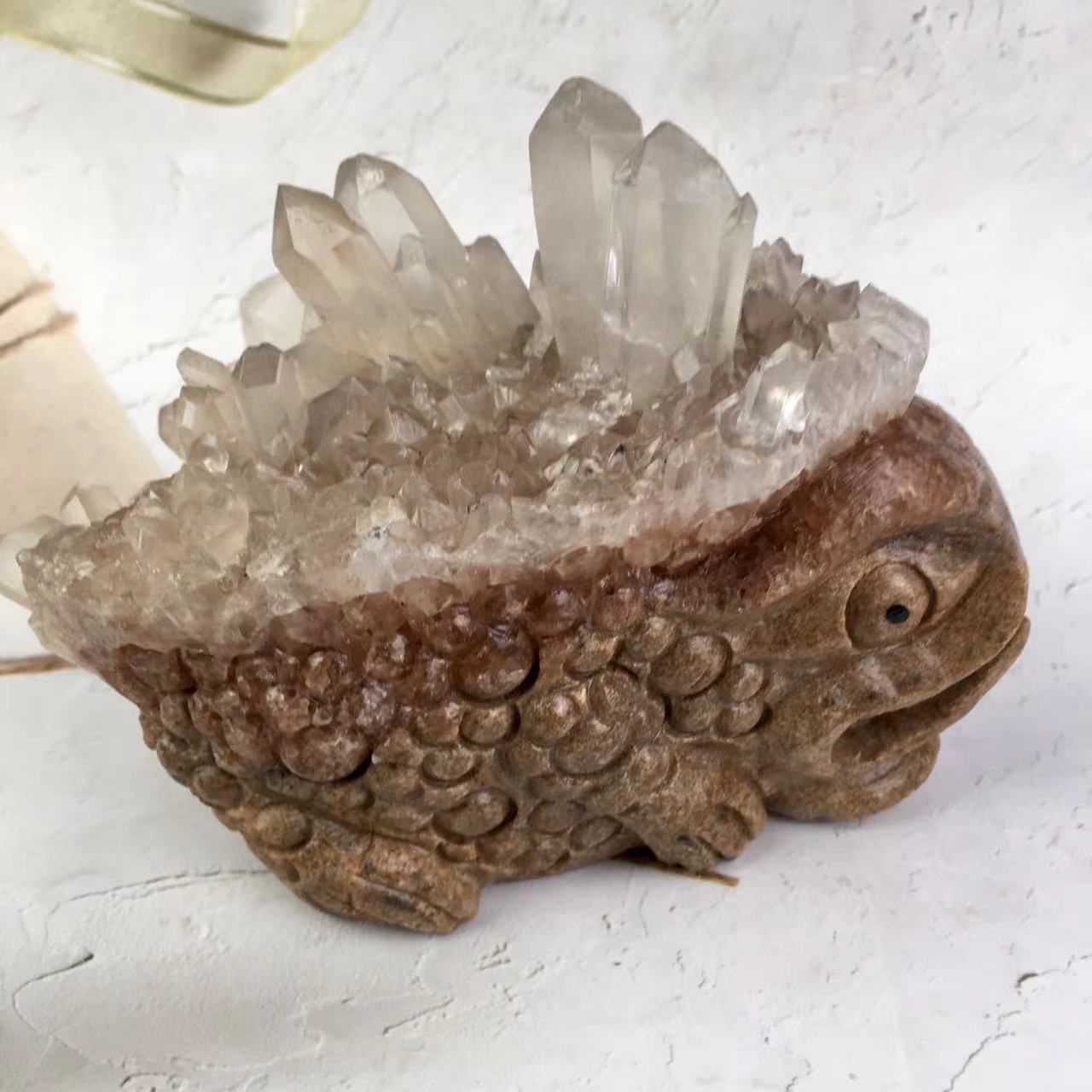 Wholesale high quality natural cluster Gold Toad carving Lucky toad for decoration