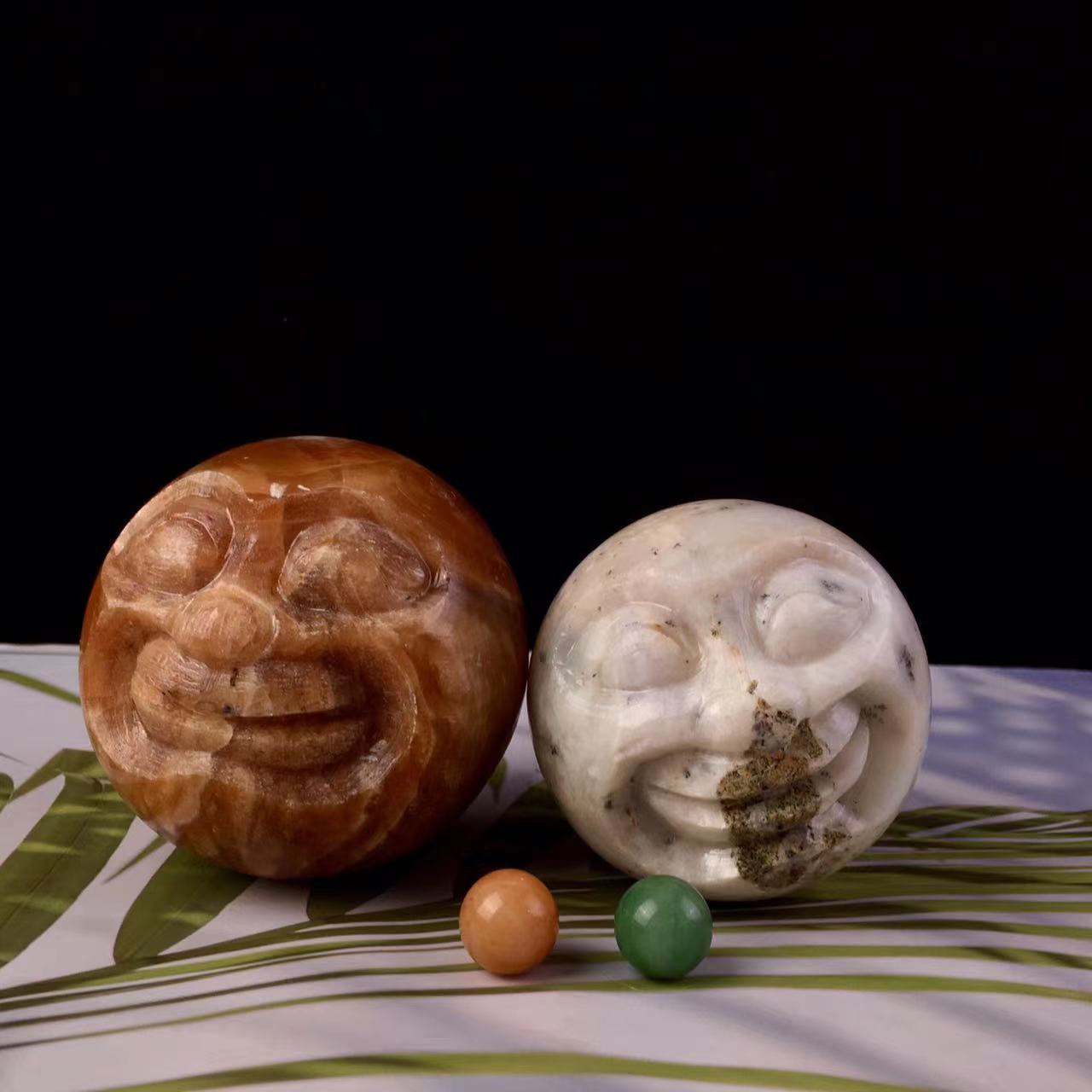 Wholesale Carving Natural Gemstone Healing Quartz Crystal Smiling Face Ball Sphere Carving for Decoration 1kg