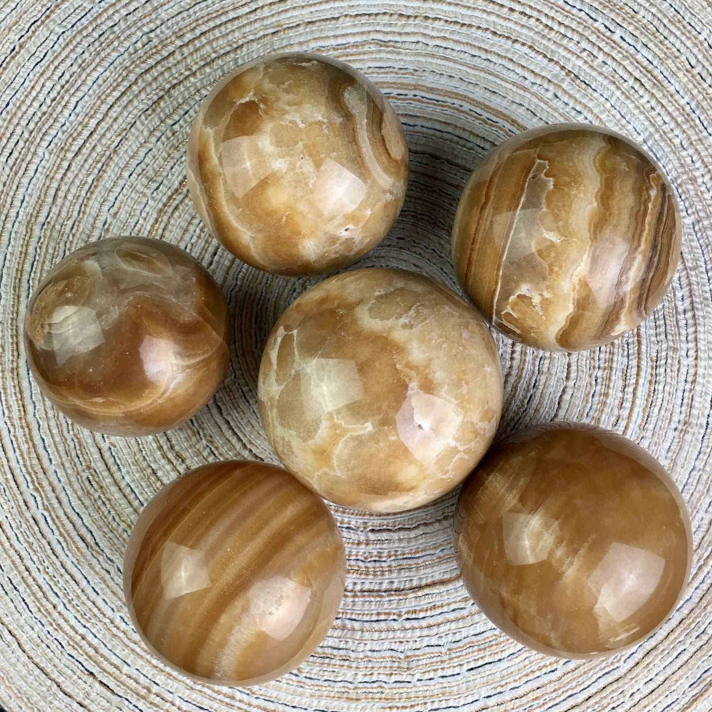 Wholesales high quality Yellow jade sphere natural healing crystal sphere gemstone for home decoration 1kg