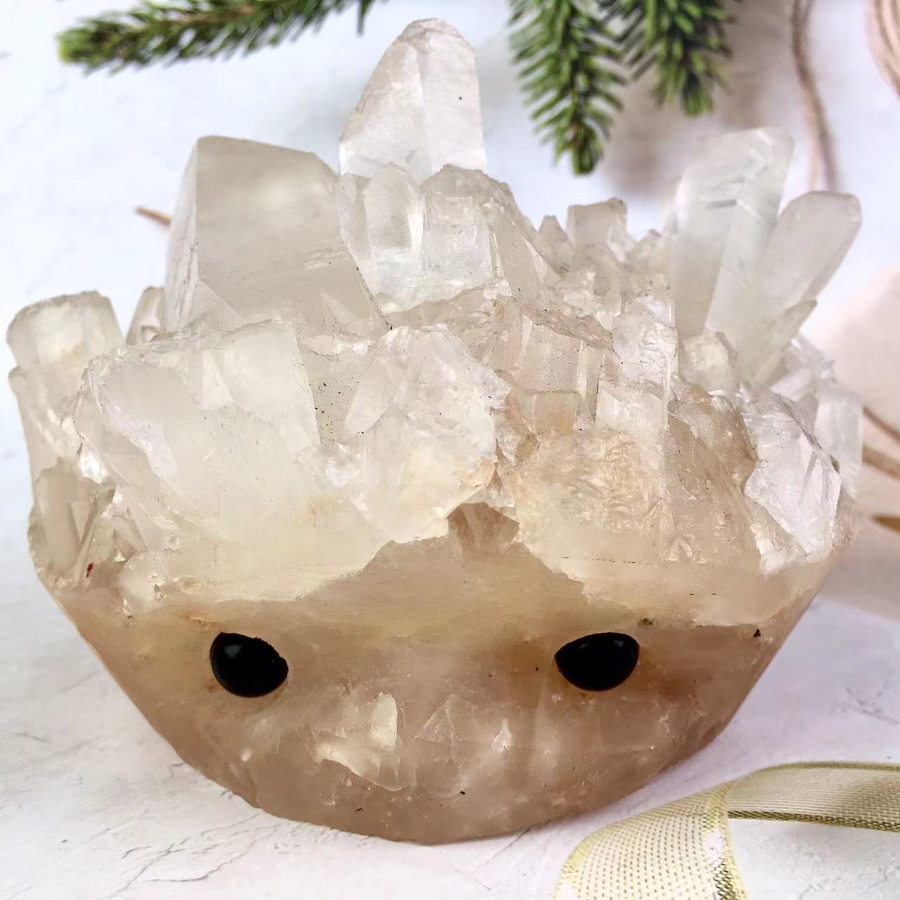 Wholesale high quality reiki natural crystal clear quartz hedgehog carving for decoraiotion