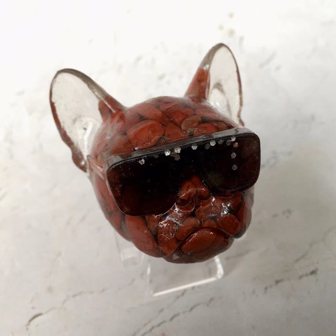 Natural crystal chip resin  carved dog head red agate carved animal crystal craft ornaments