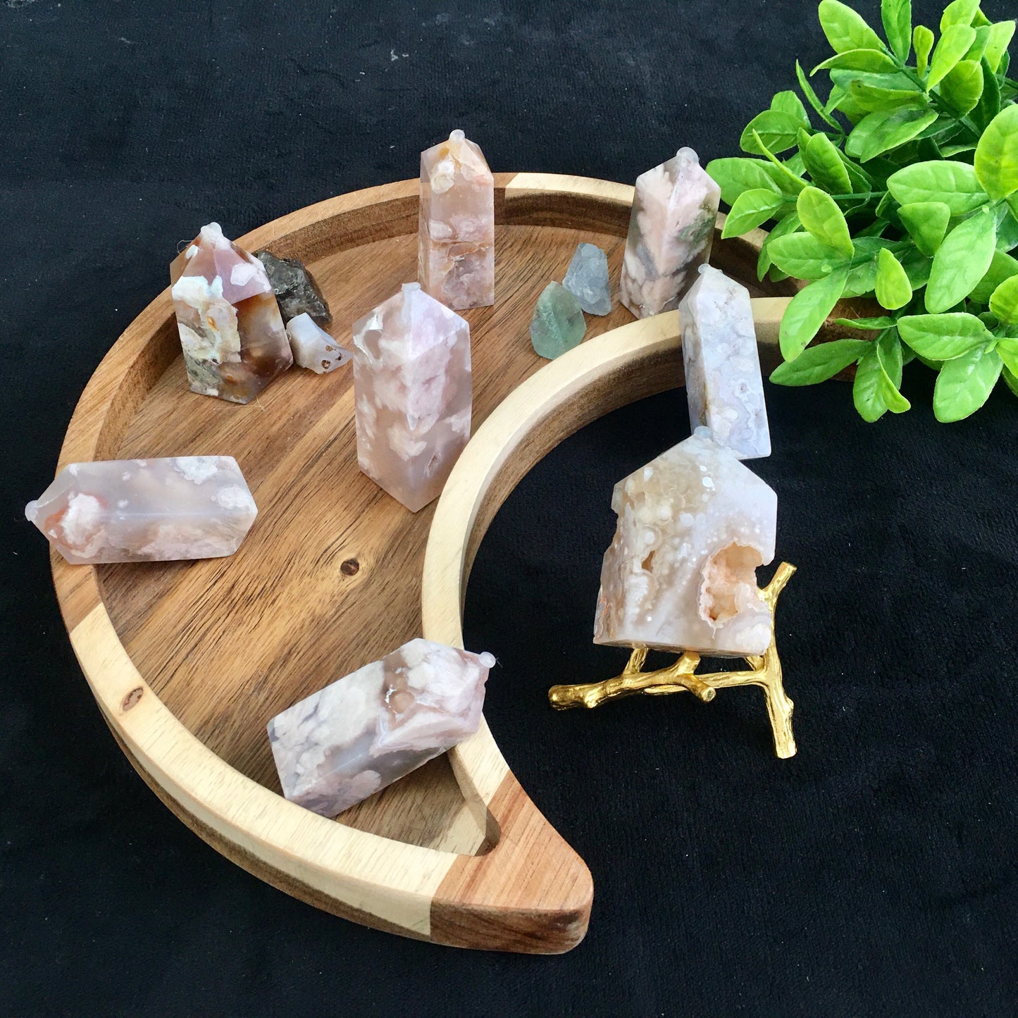 Wholesale Natural Quartz Crystal Sakura Agate  Tower for decoraiotion 1kg