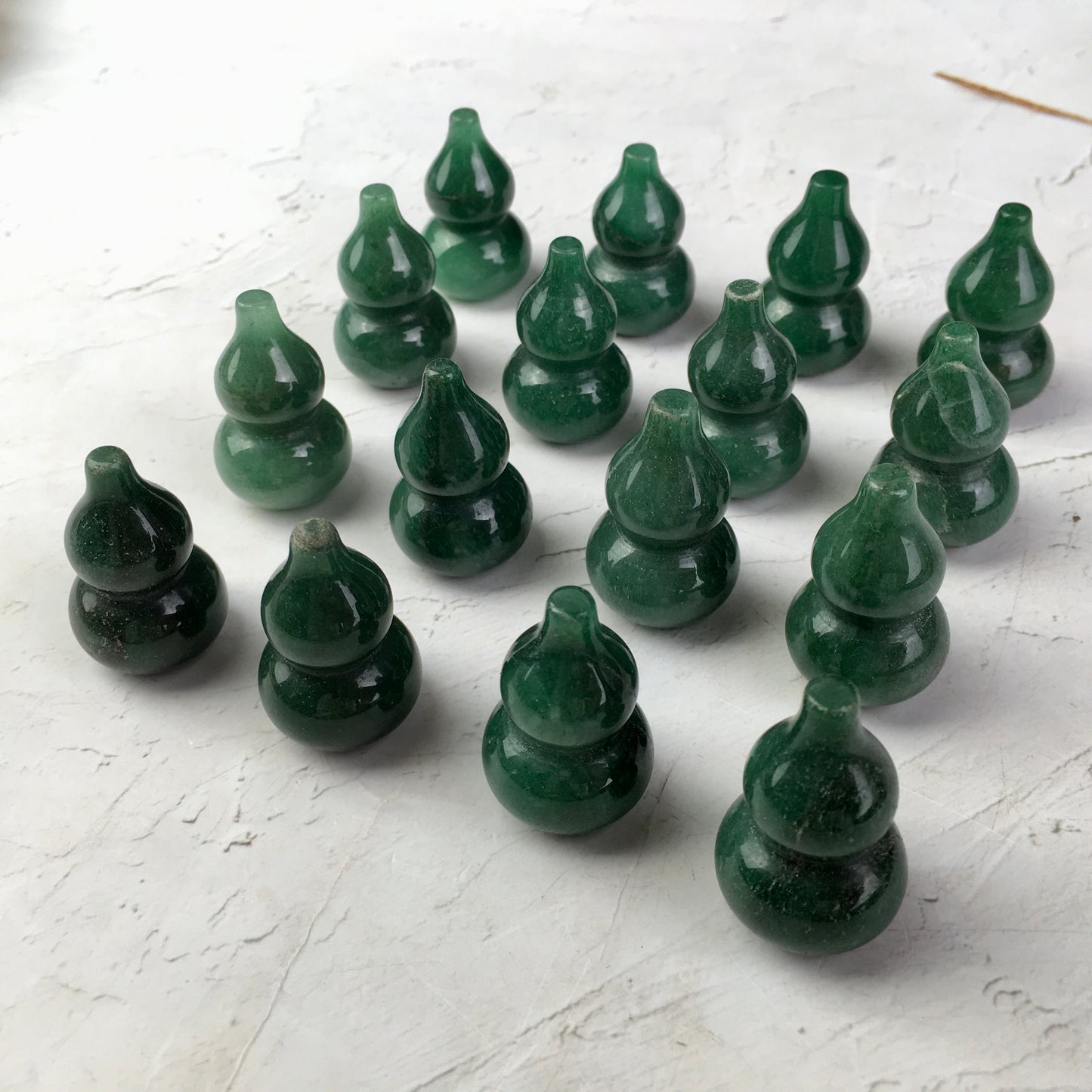 Wholesale high quality reiki natural crystal green aventurine gourd Love stone  for decoraiotion