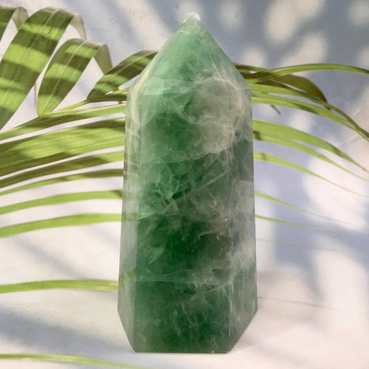 Wholesale high quality natural Crystal Green  Fluorite Tower  for decoraiotion 1kg