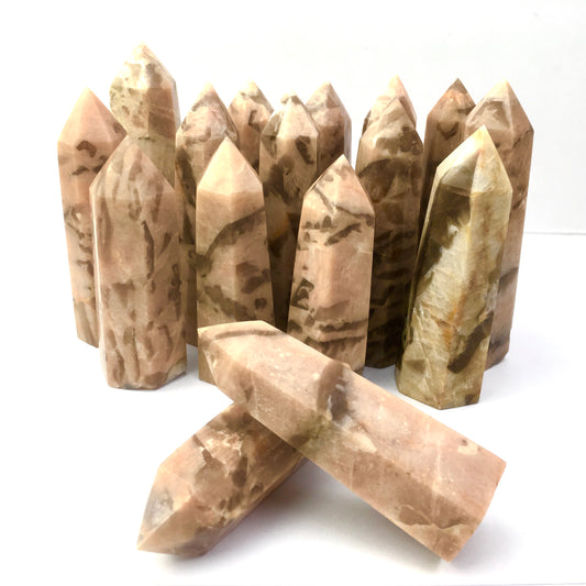 Wholesale Natural Crystal Moonstone calcite tower for decoraiotion 1kg