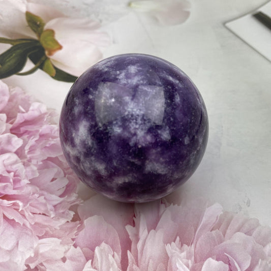 Natural polished crystal quartz ball dark purple mica sphere spiritual healing lepidolite sphere for decoration 1kg