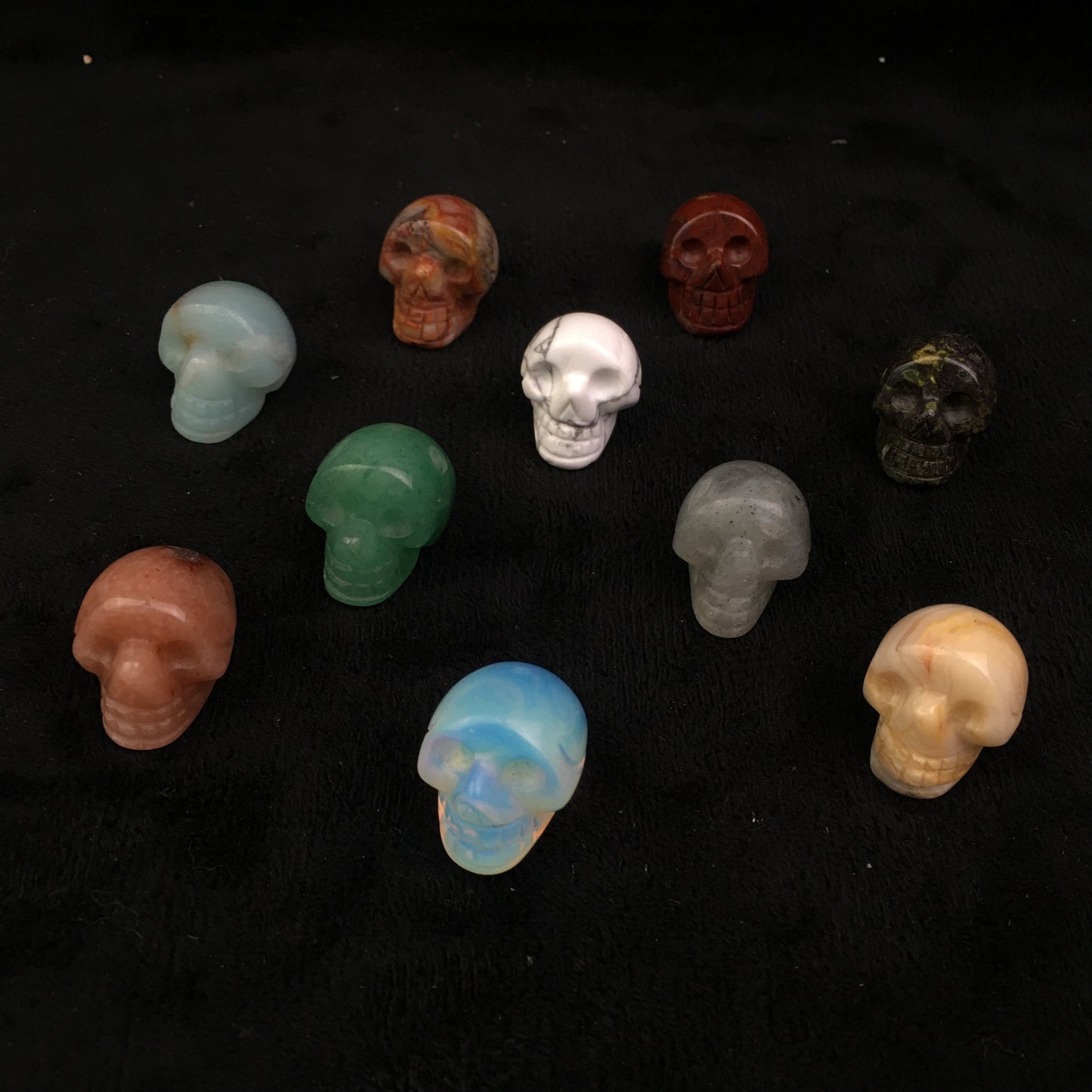 Wholesale  Natural Healing Mini skull carving for decoration