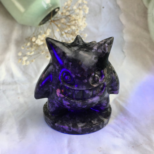 Wholesale high quality reiki natural crystal carving  yooperlite gengar for decoraiotion