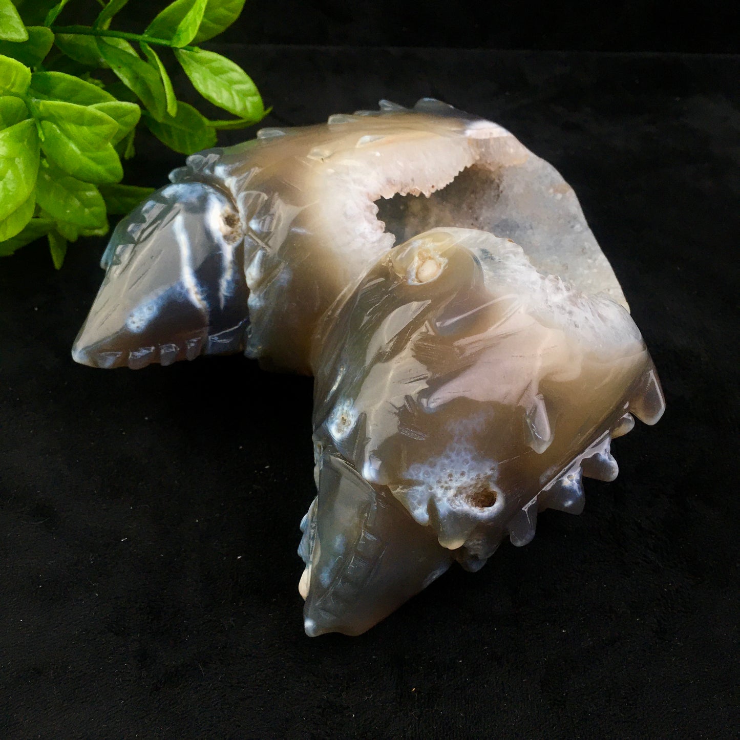 Crystals wholesale bulk natural hand carved agate geode crystal crystals healing stones geode dolphin /gold toad/lizard/heart/nine fox/fish