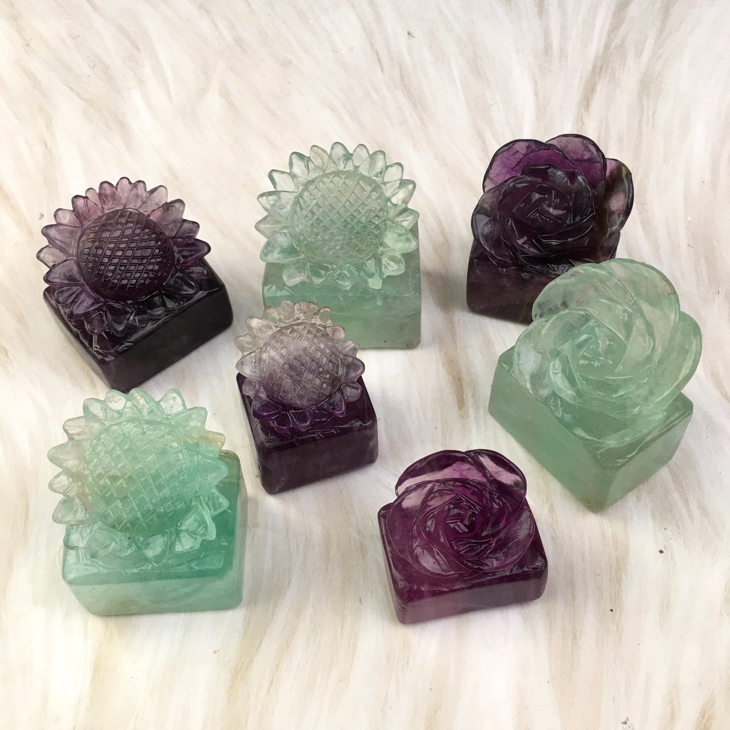 Wholesale High Quality Hand Carved  Fluorite/Purple mica  Rose Flower /Sunflower Gemstone Folk Craft Healing Natural Crystal