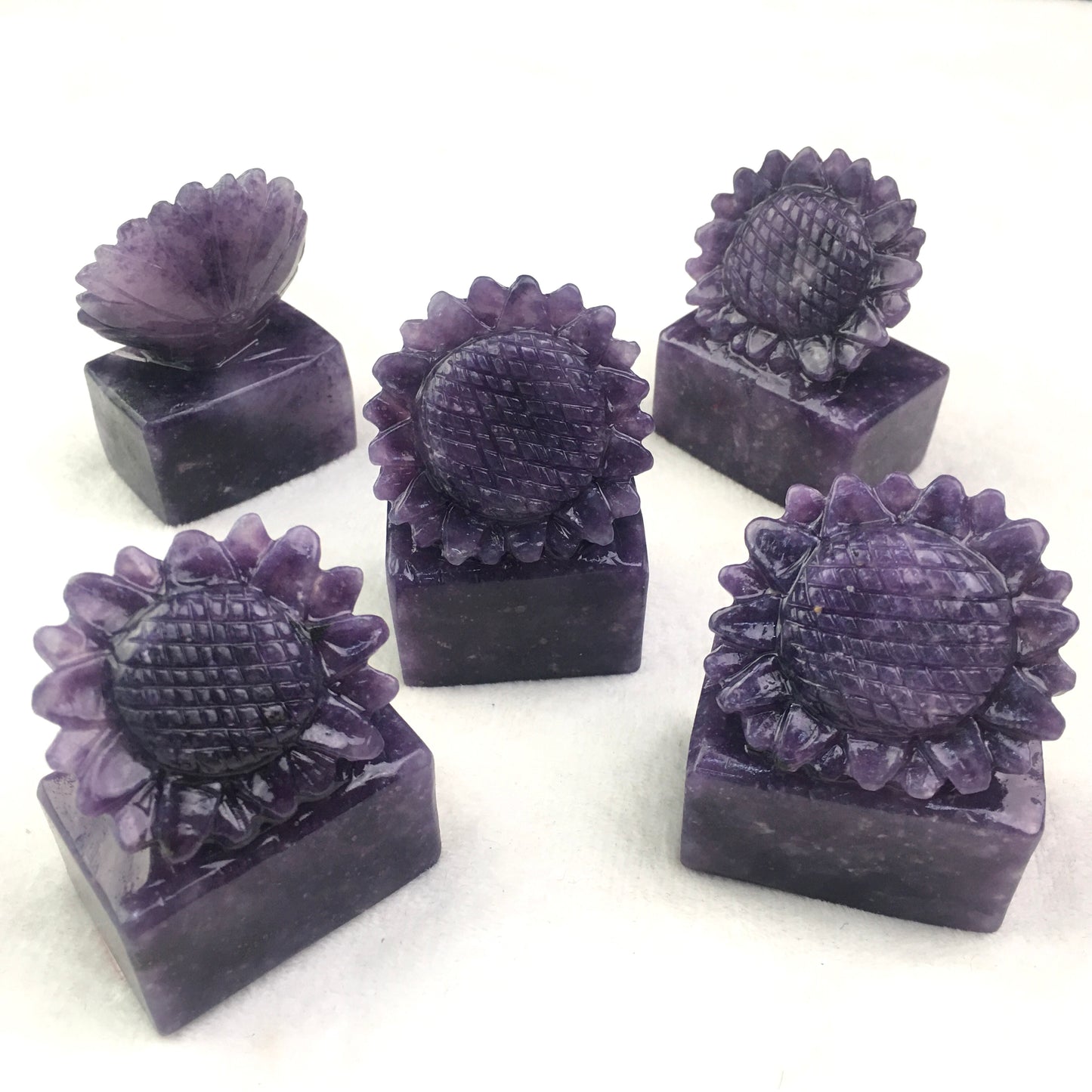 Wholesale High Quality Hand Carved  Fluorite/Purple mica  Rose Flower /Sunflower Gemstone Folk Craft Healing Natural Crystal