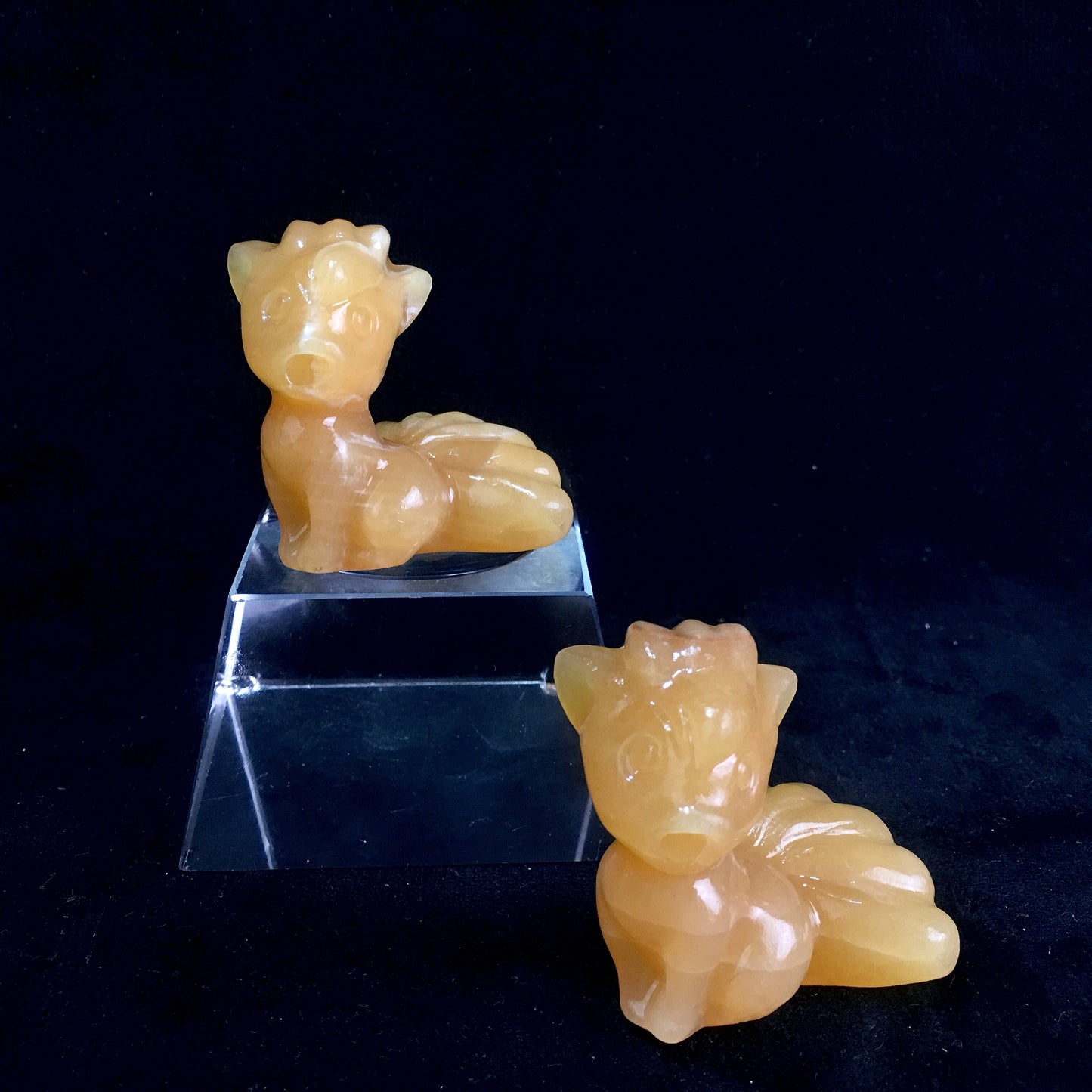 Wholesale Natural yellow jade Quartz Crystal Carved Crystal pokemon carvings Six Tailed Fox for Decoration