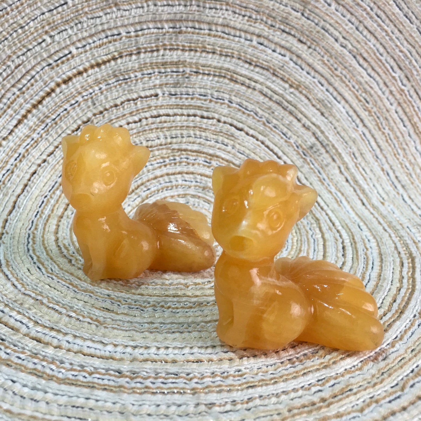 Wholesale Natural yellow jade Quartz Crystal Carved Crystal pokemon carvings Six Tailed Fox for Decoration