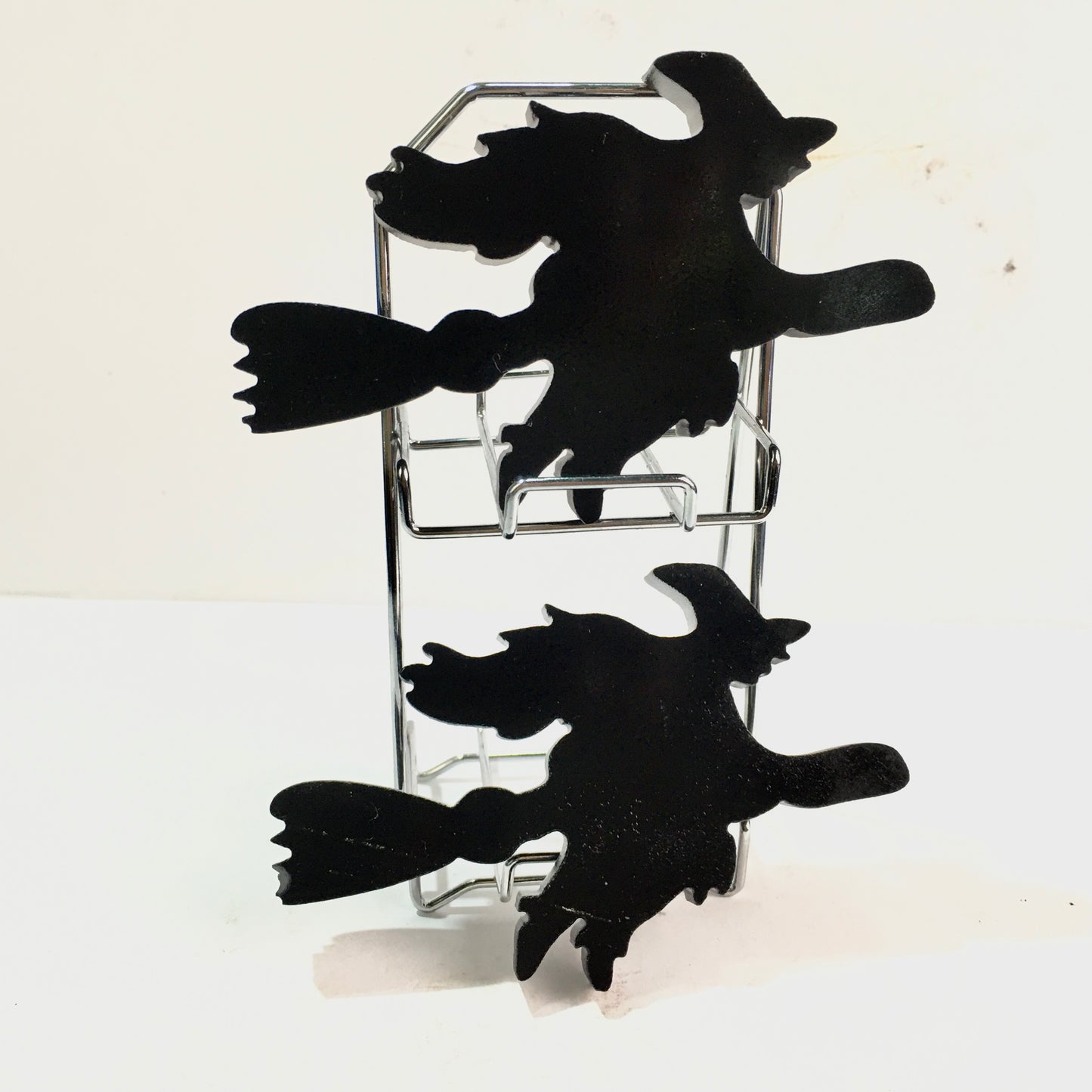 Wholesale Hand Carved Crystal Black Obsidian and yooperlite Wizard and  witch With Broom Crystal Crafts For Halloween Decoration