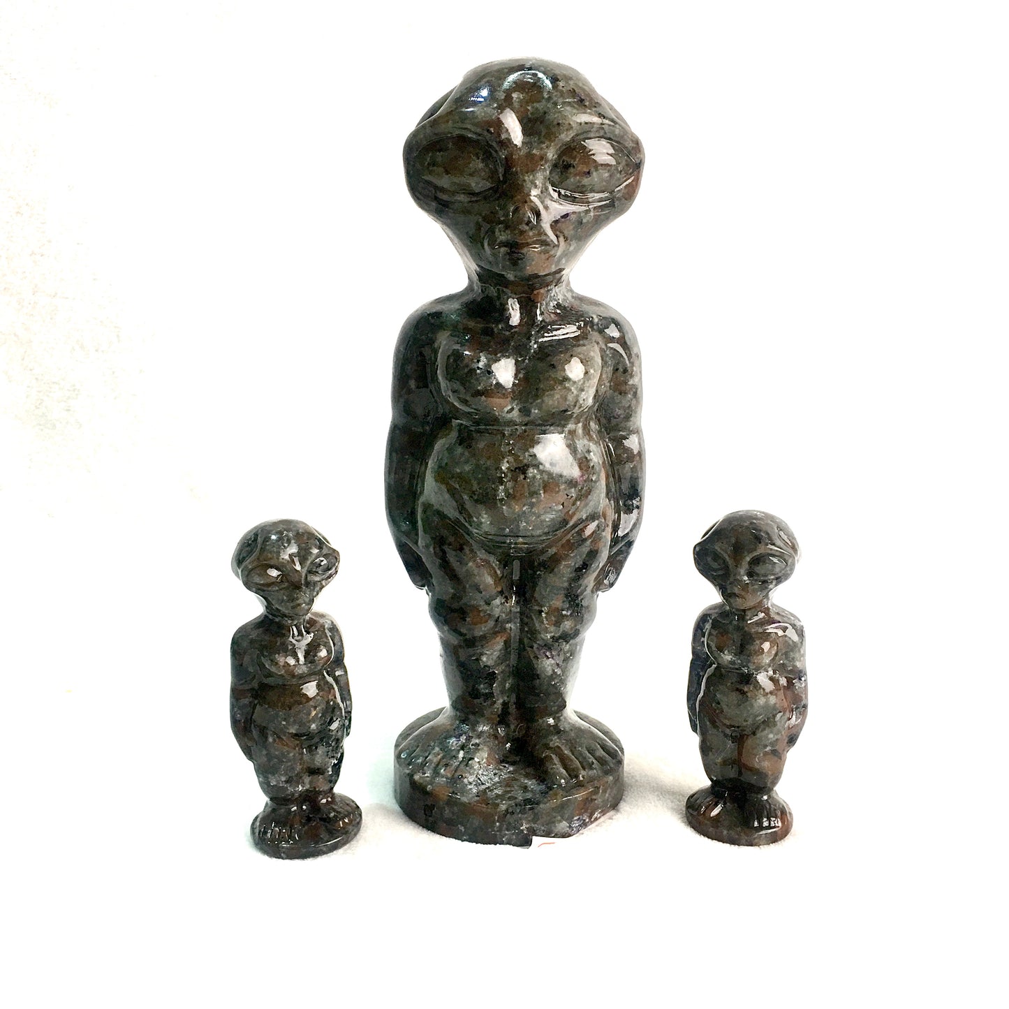 Hand Carved Crystal yooperlite alien Crystal Crafts For Halloween Decoration