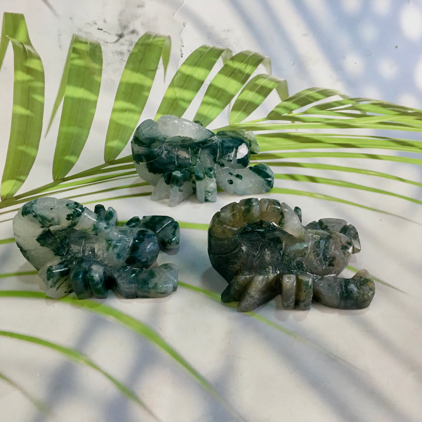 Wholesale High Quality Natural Moss Agate Crystal Carving Animal scorpion for decoraiotion