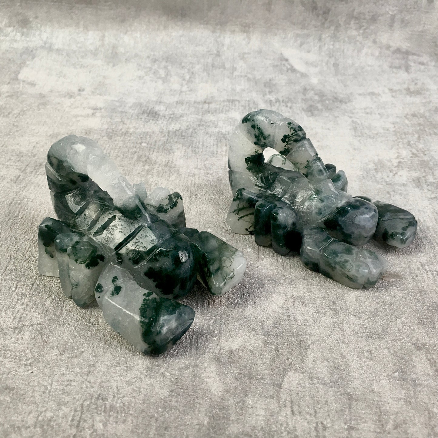 Wholesale High Quality Natural Moss Agate Crystal Carving Animal scorpion for decoraiotion