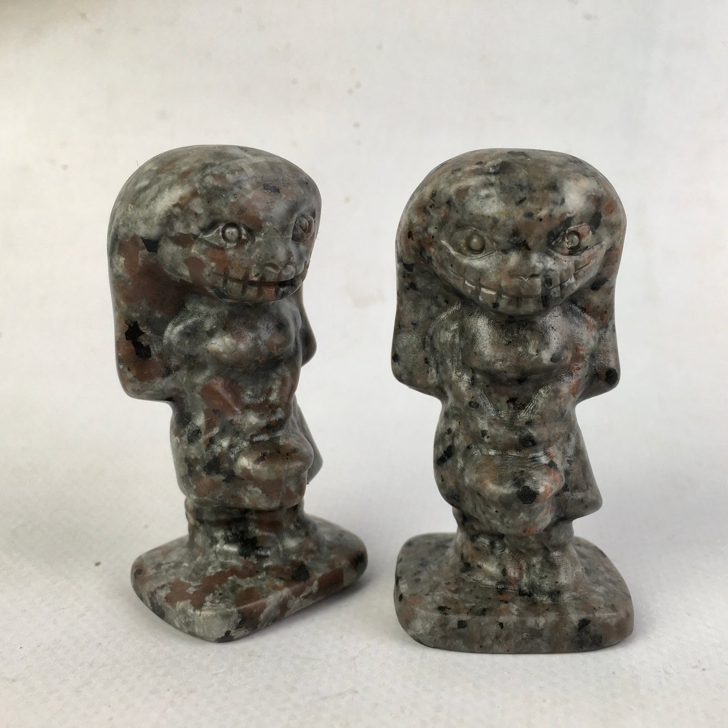Wholesale Natural Crystal Gemstones Hand-Carved Yooperlite Crystal  Halloween Carving for Halloween Gifts
