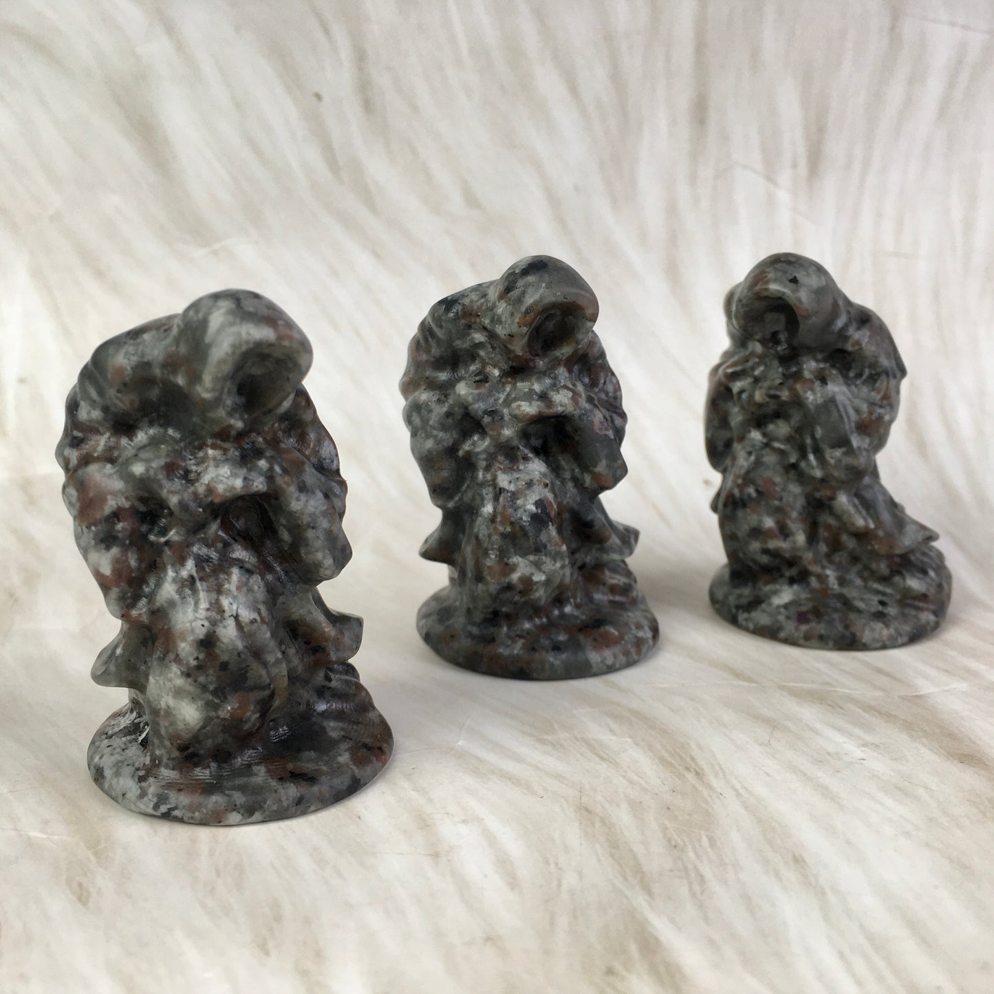 Wholesale Natural Crystal Gemstones Hand-Carved Yooperlite Crystal  Halloween Carving for Halloween Gifts