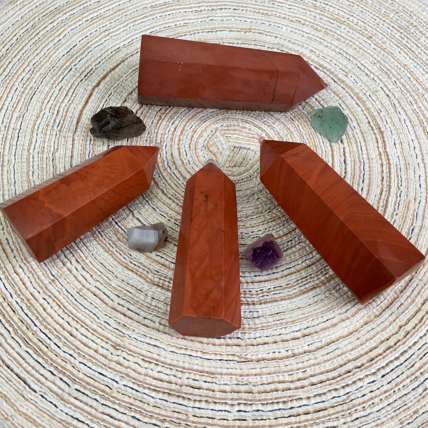 Wholesale red jasper tower for decoraiotion 1kg
