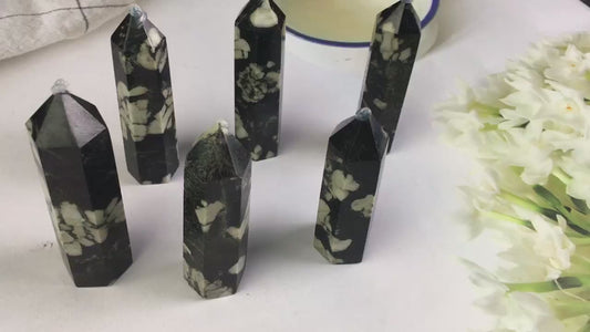 Wholesale natural healing  Chrysanthemum stone  tower  for decoration