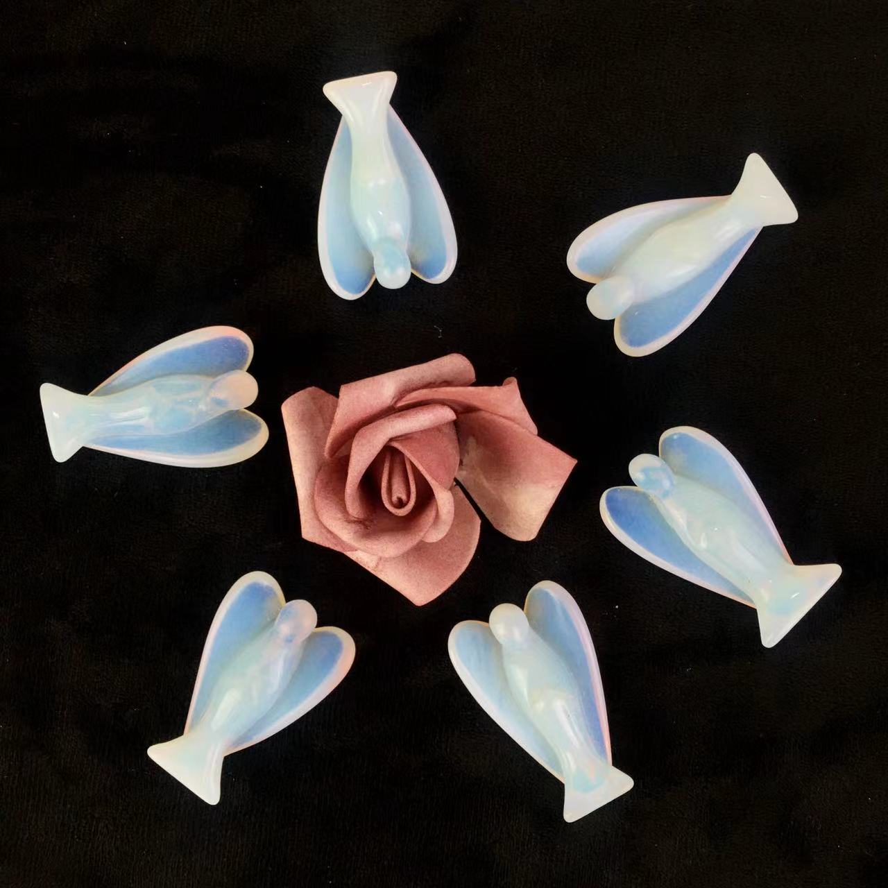 Wholesale Colorful Mineral Quartz Crystal Angel Carved Rose Quartz Small Figurines  Angel For Gift