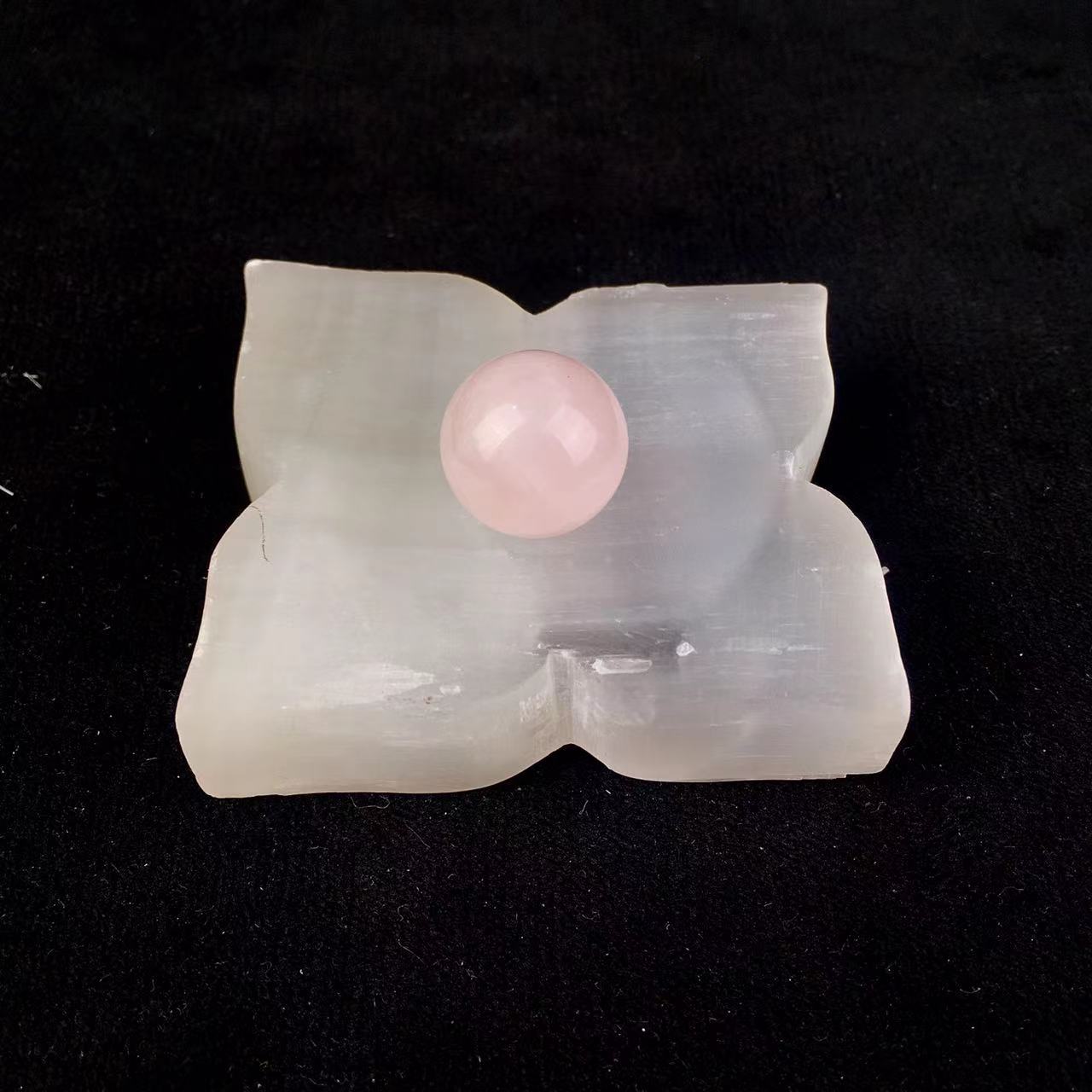 Wholesale high quality reiki natural crystal selenite petal bowl for decoraiotion