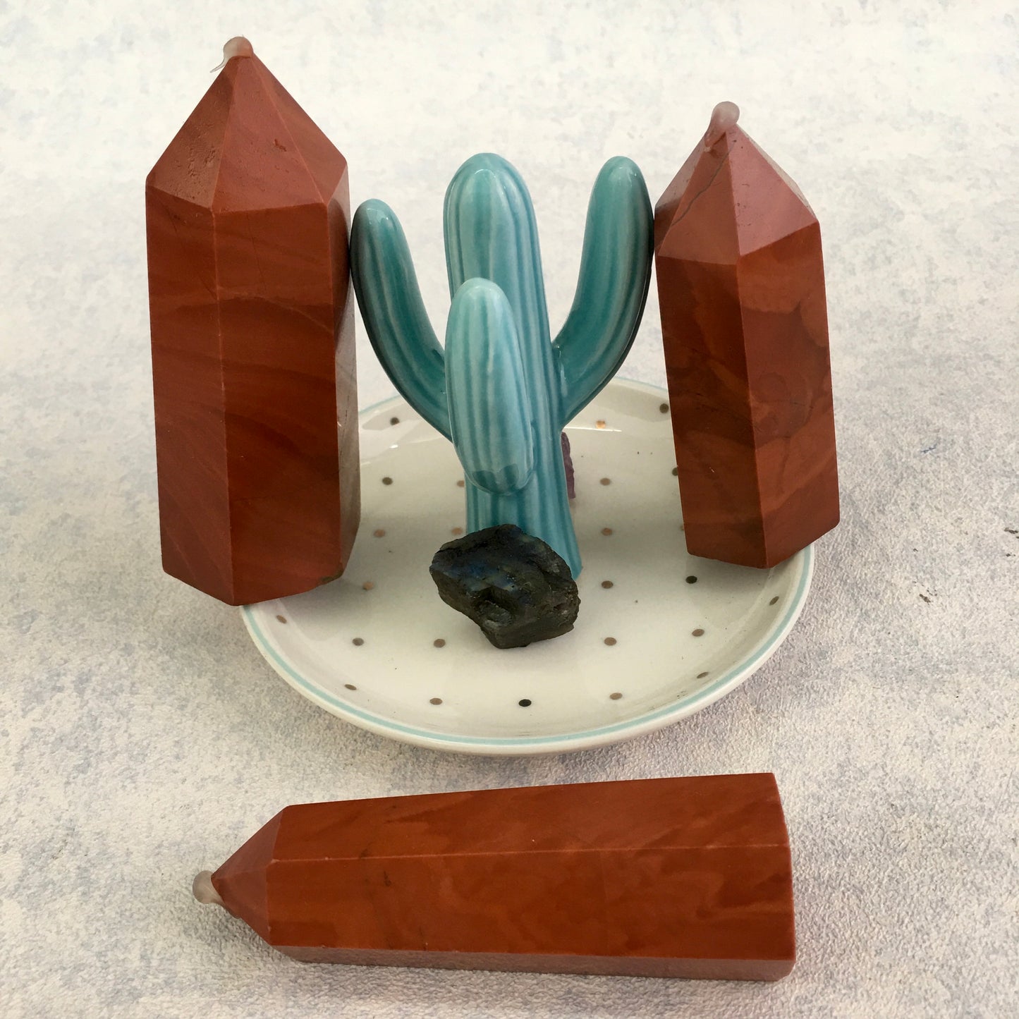 Wholesale red jasper tower for decoraiotion 1kg
