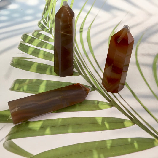 Wholesale natural high quality  red agate  tower for decoraiotion 1kg
