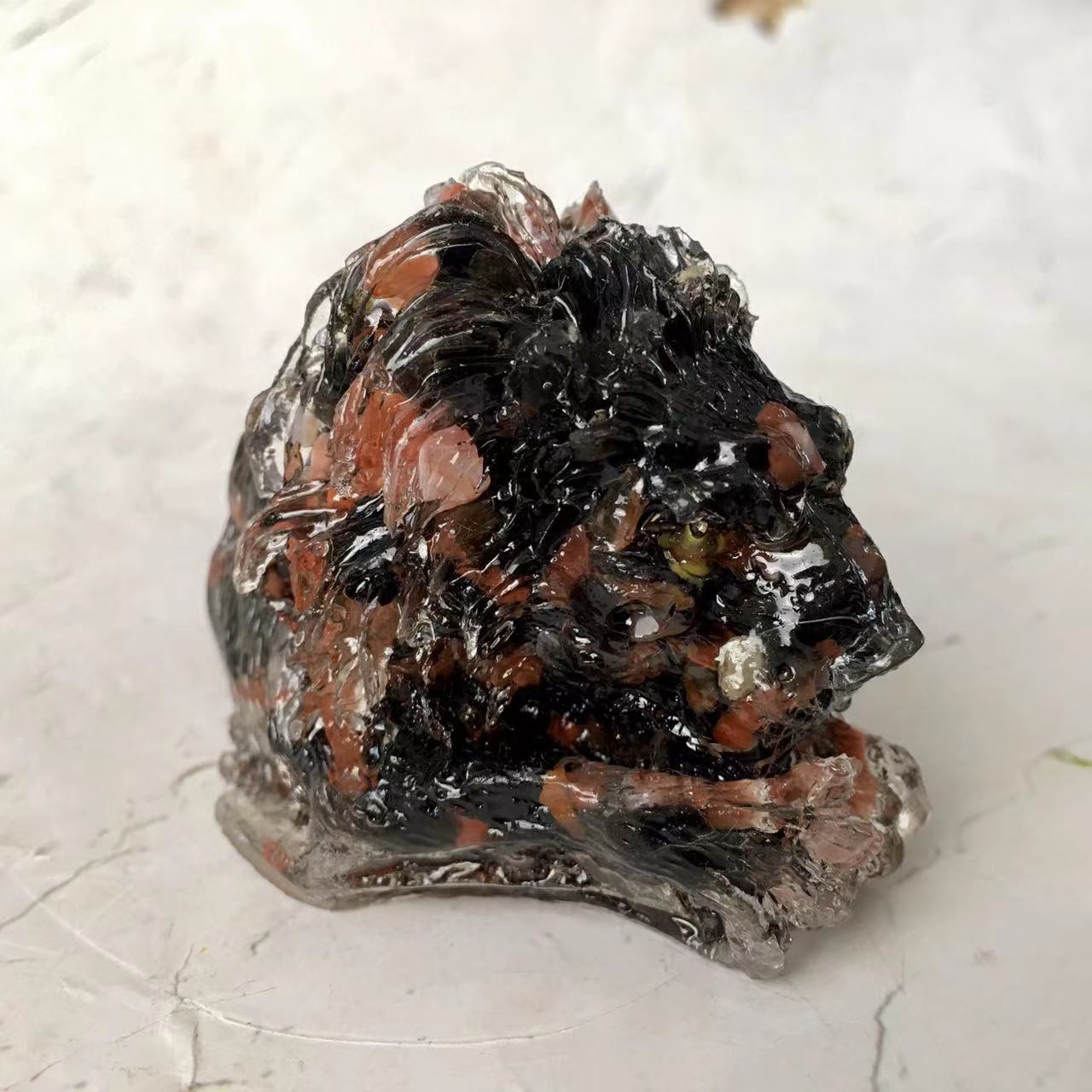Natural Crystal Chips Resin Crystal Bear/ Elephant/Lion head /Dog Carvings Healing Stone Chips for Sale