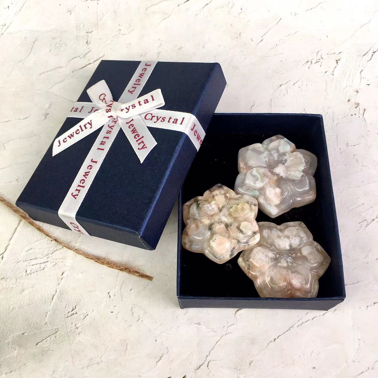 Wholesale Hand carved Natural Sakura Agate Flower  For Decoration