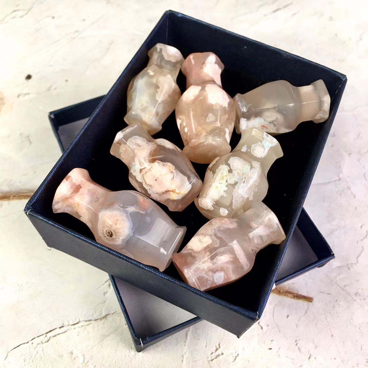 Wholesale natural crystal sakura agate bottle for decoration