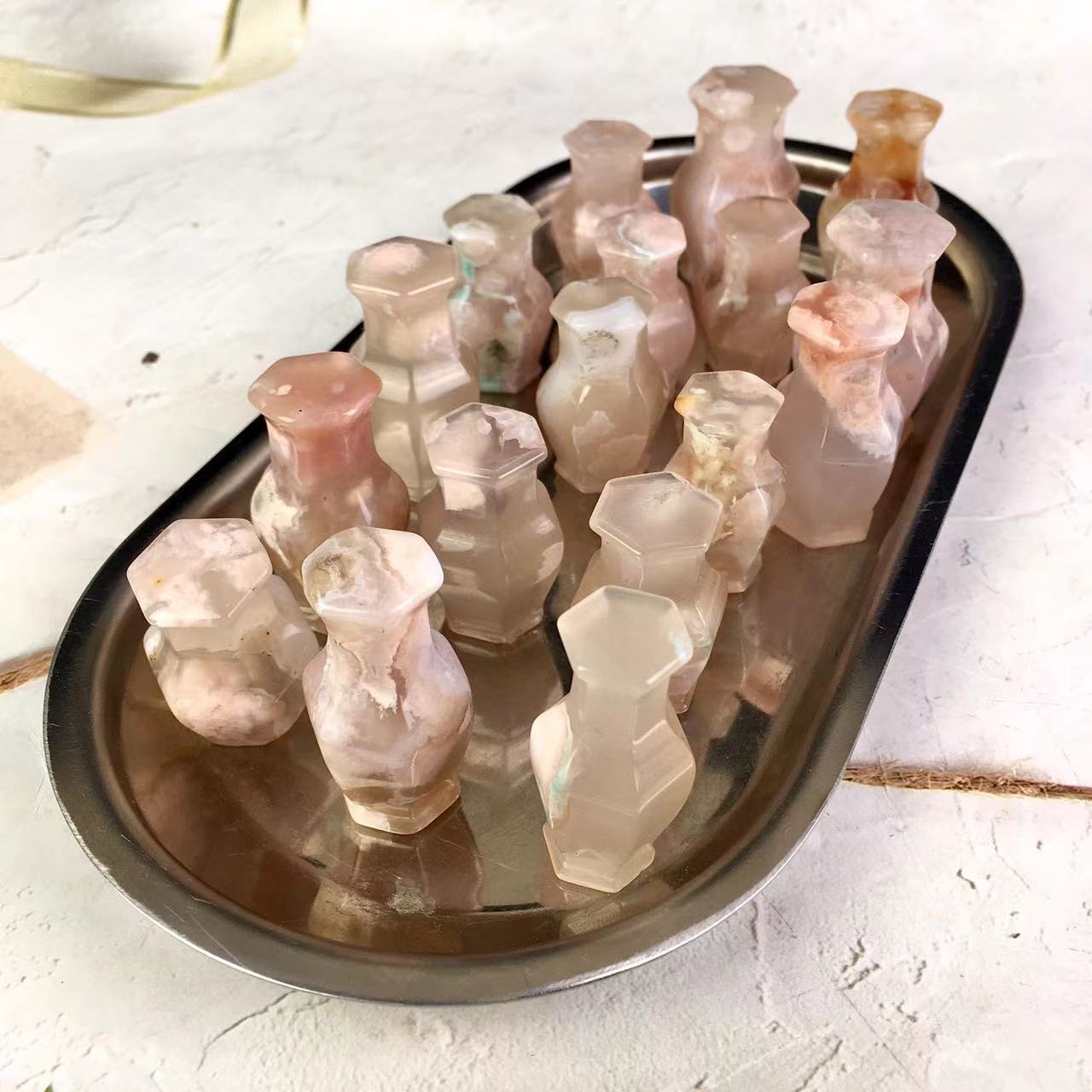 Wholesale natural crystal sakura agate bottle for decoration