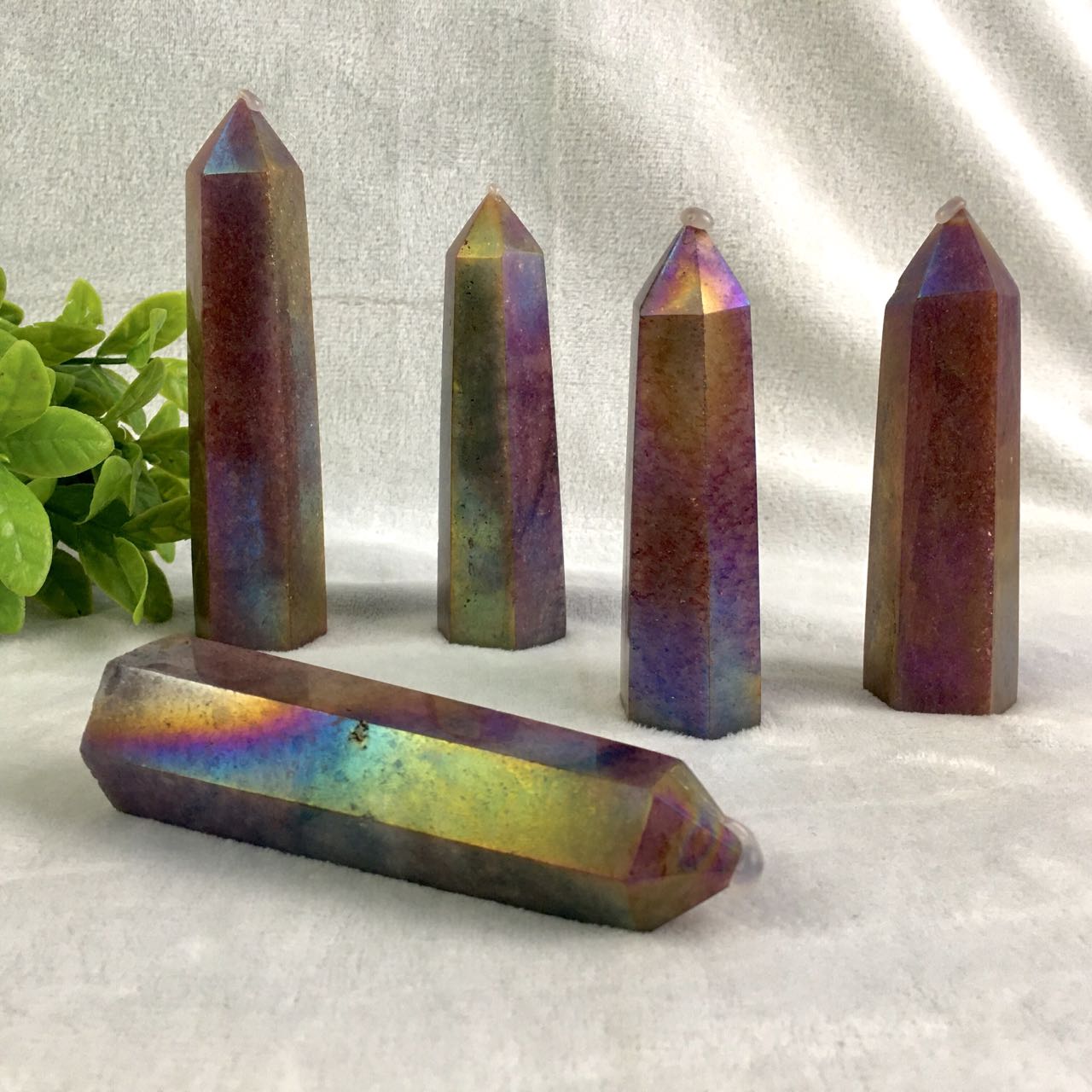 Wholesale high quality reiki natural Aura strawberry Healing stone tower  for decoraiotion 1kg