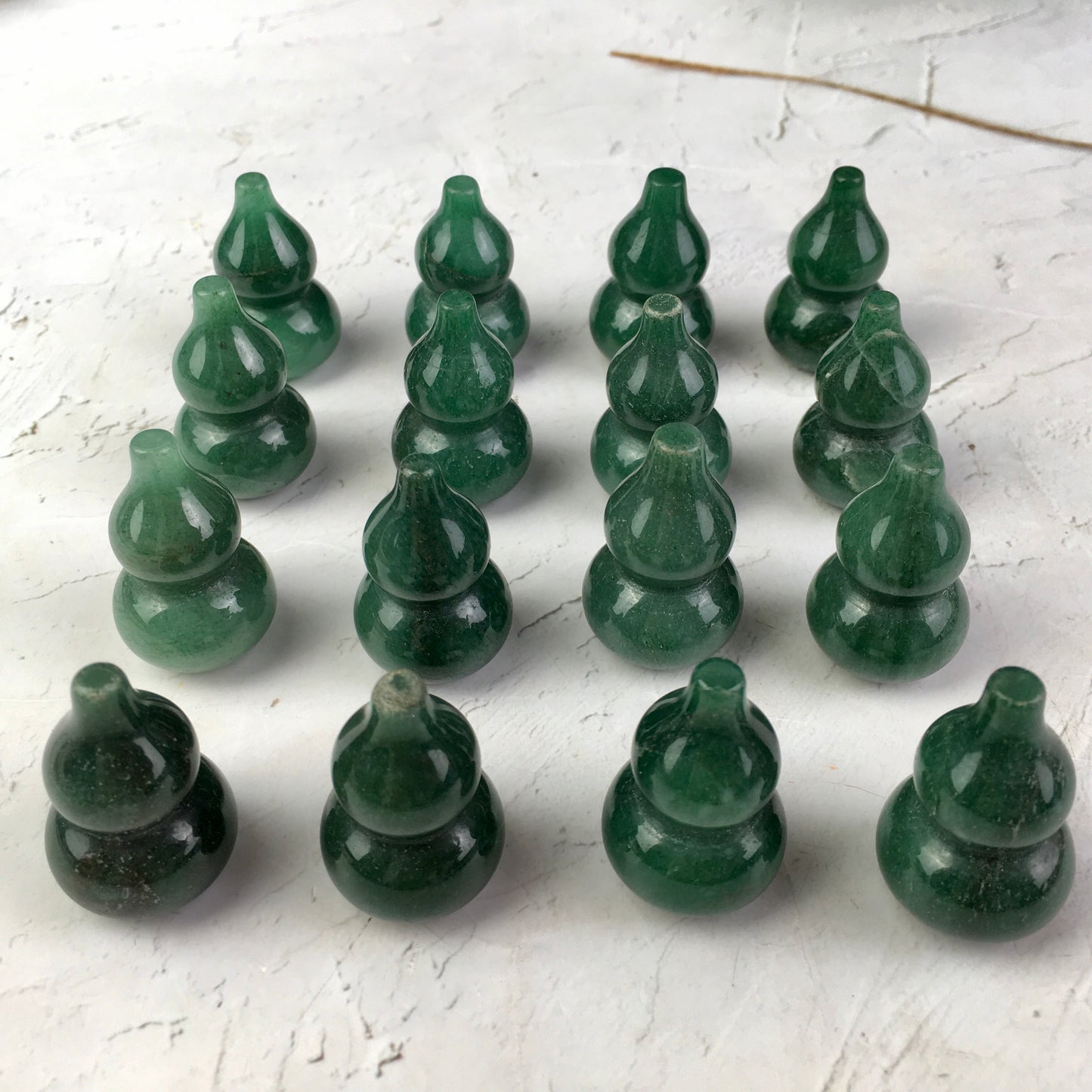 Wholesale high quality reiki natural crystal green aventurine gourd Love stone  for decoraiotion